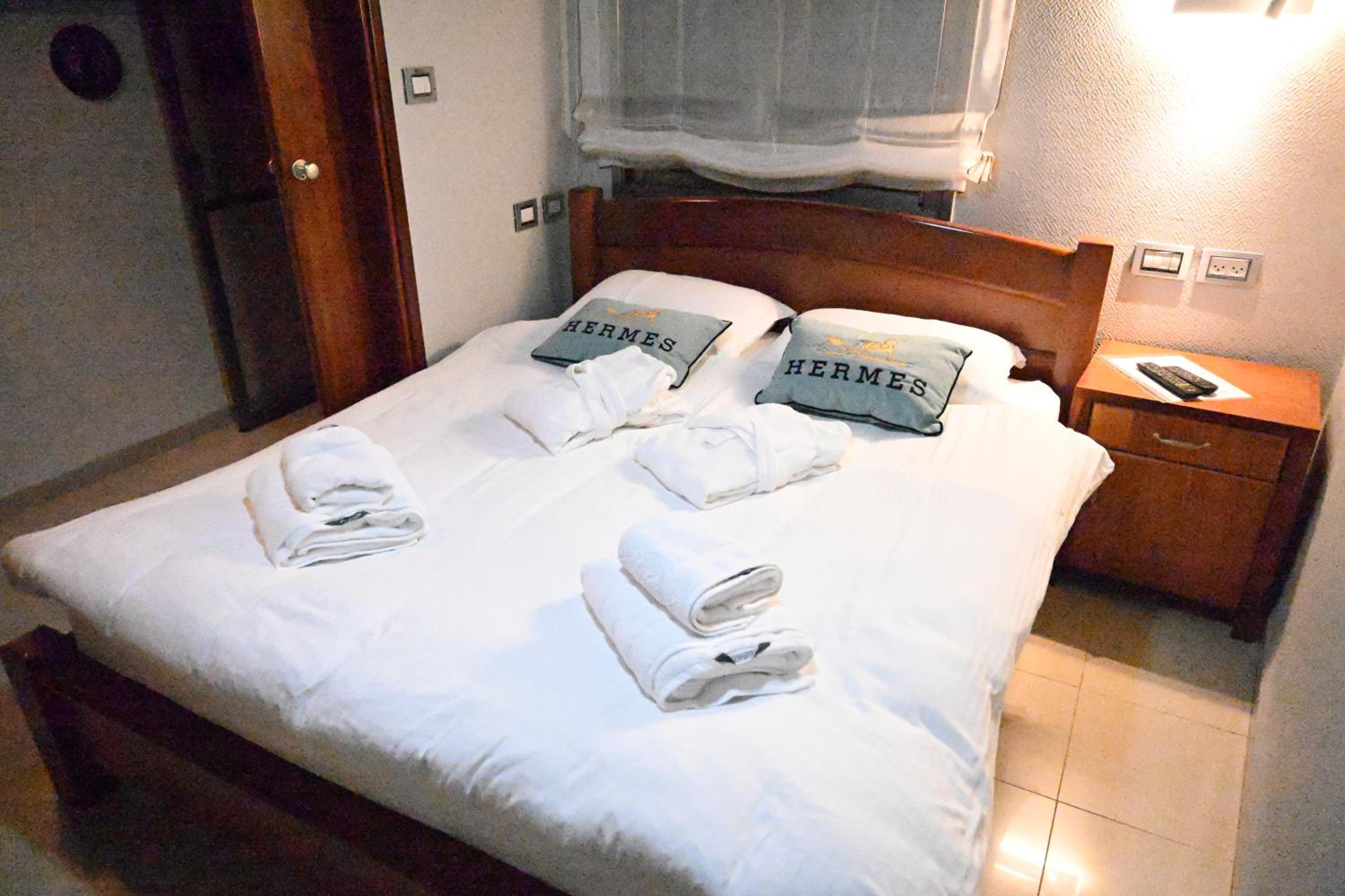 Deluxe Suite with Sea View