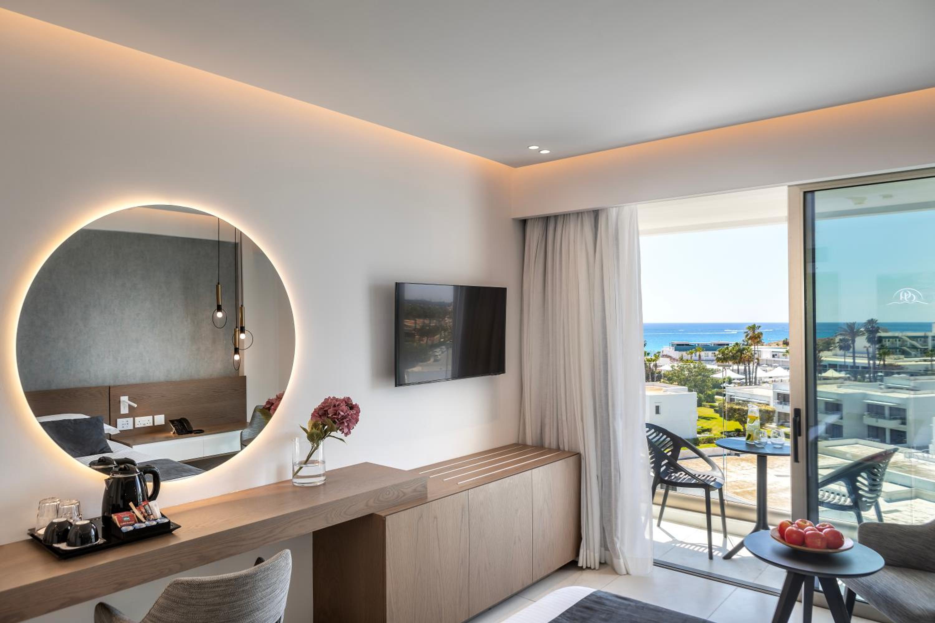 Double or Twin Room with Side Sea View