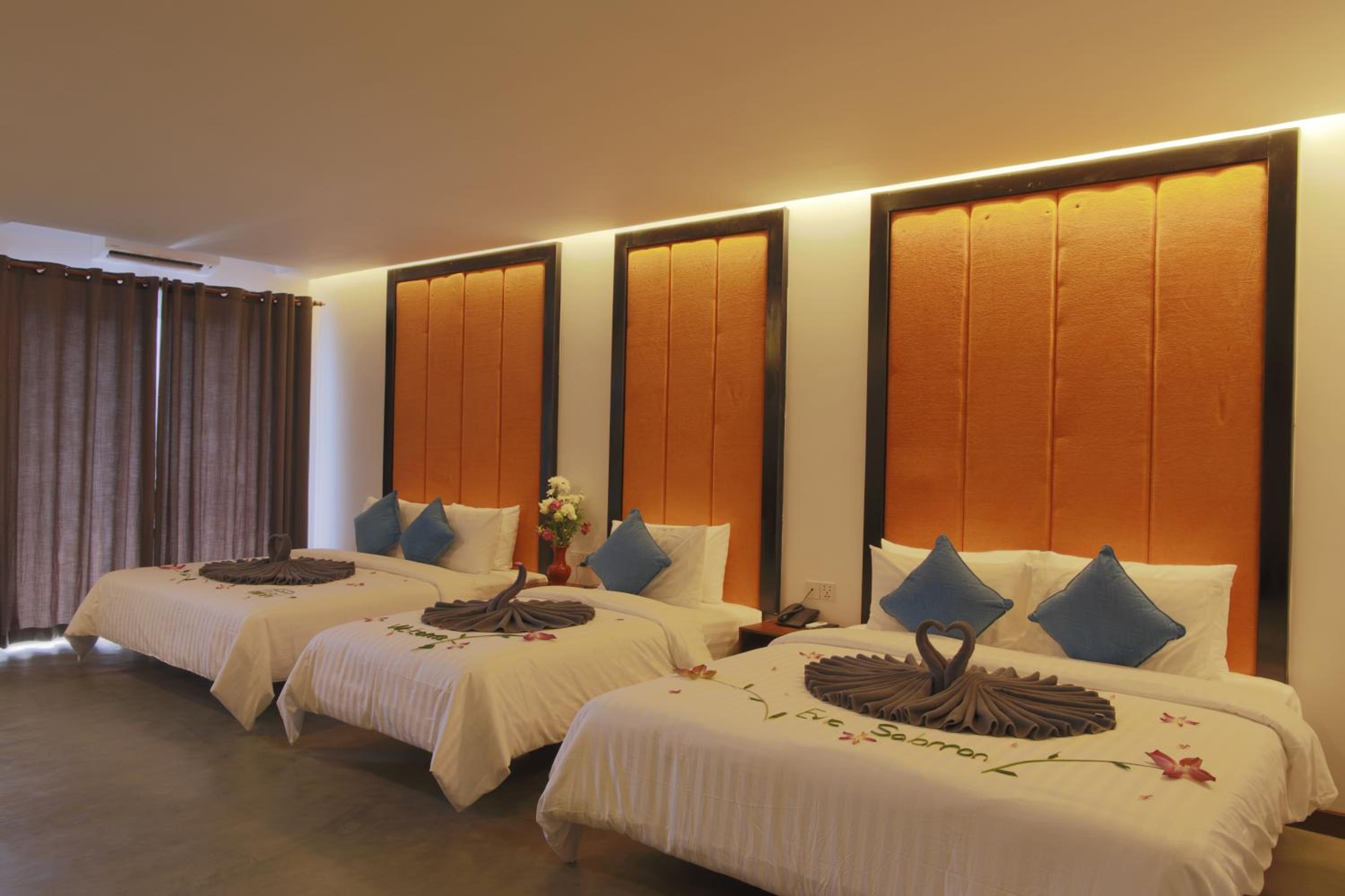 Super Family Deluxe With Balcony Pool View @ Free Pickup