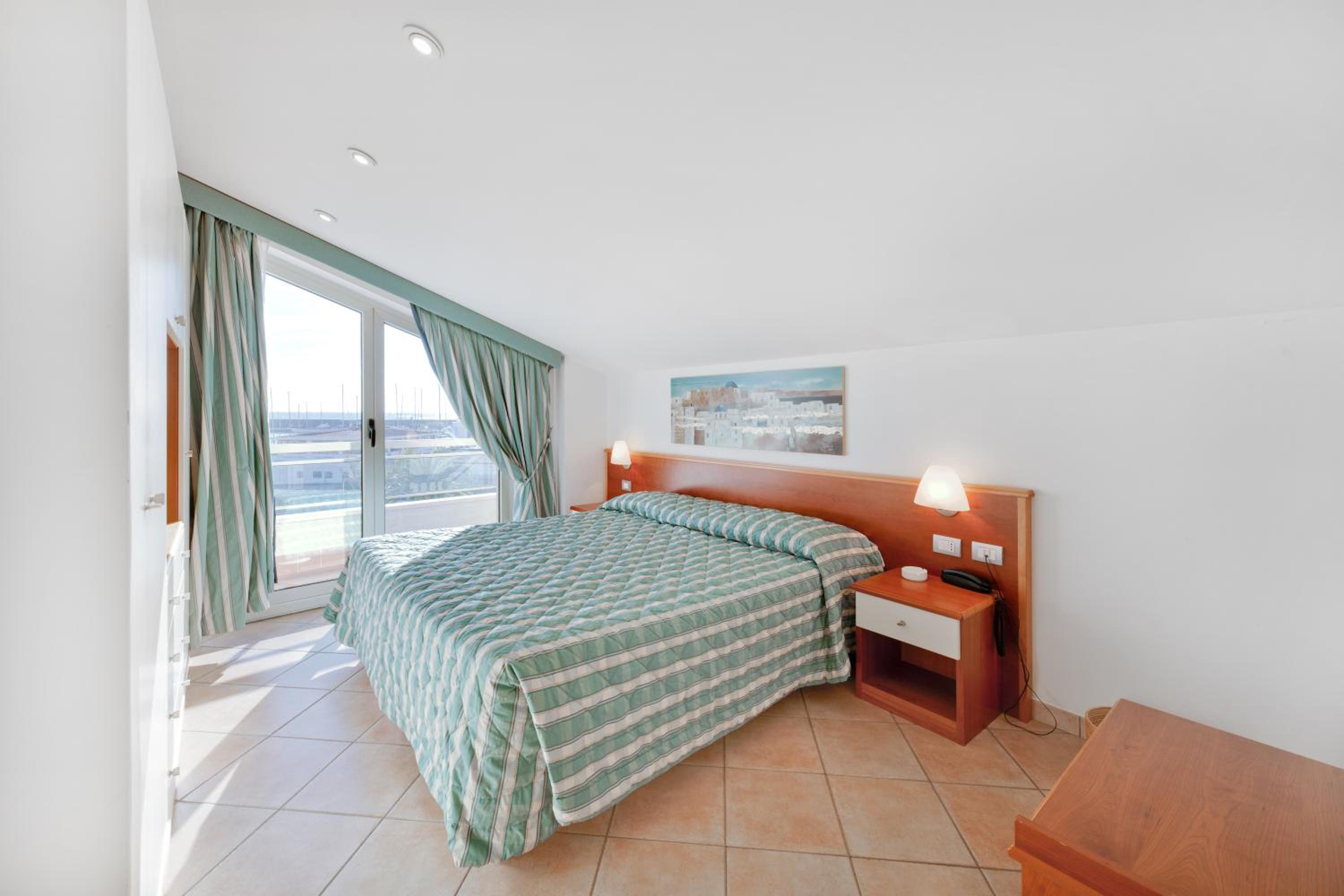 Two-Bedroom Apartment with Sea View and Balcony