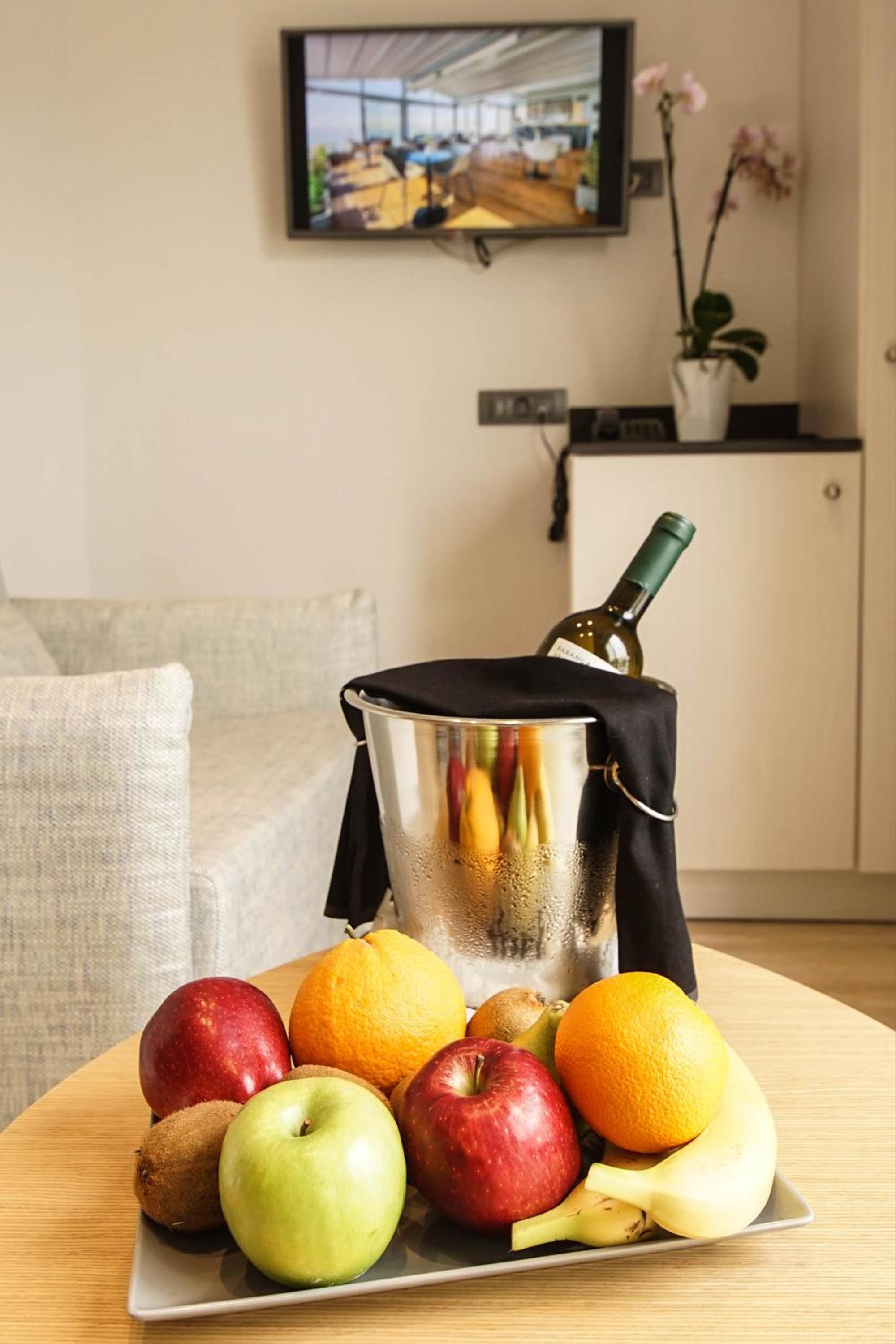 Junior Suite with Acropolis View