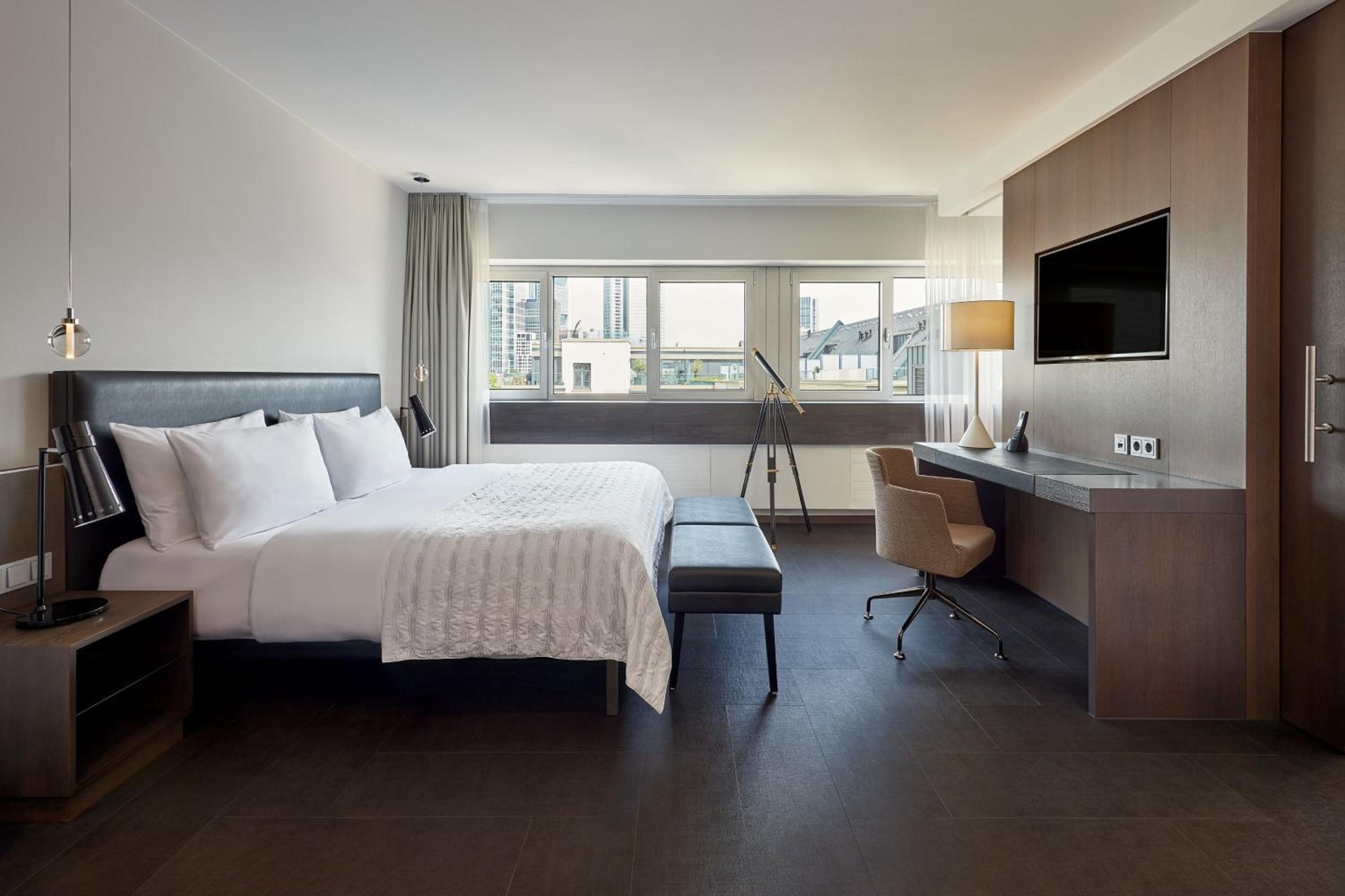 Skyline Suite