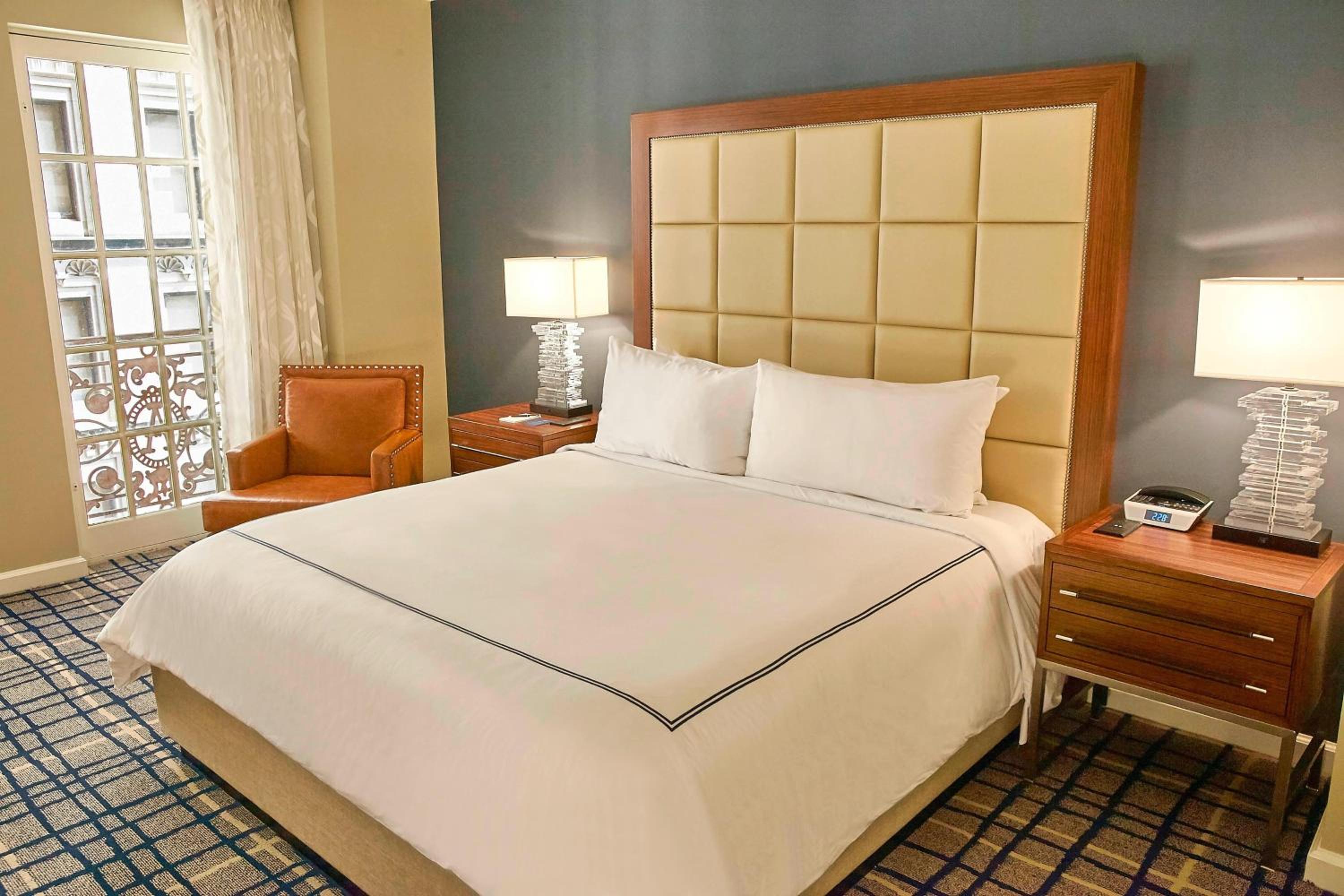 Deluxe Guest room, 1 King Bed  