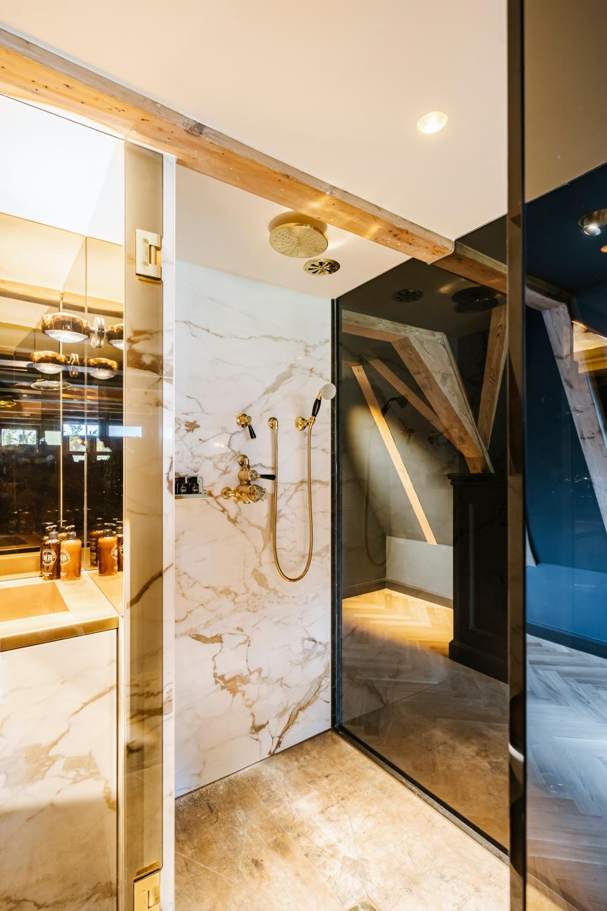 Signature Double Room with Canal View (Christiaan Huygens)