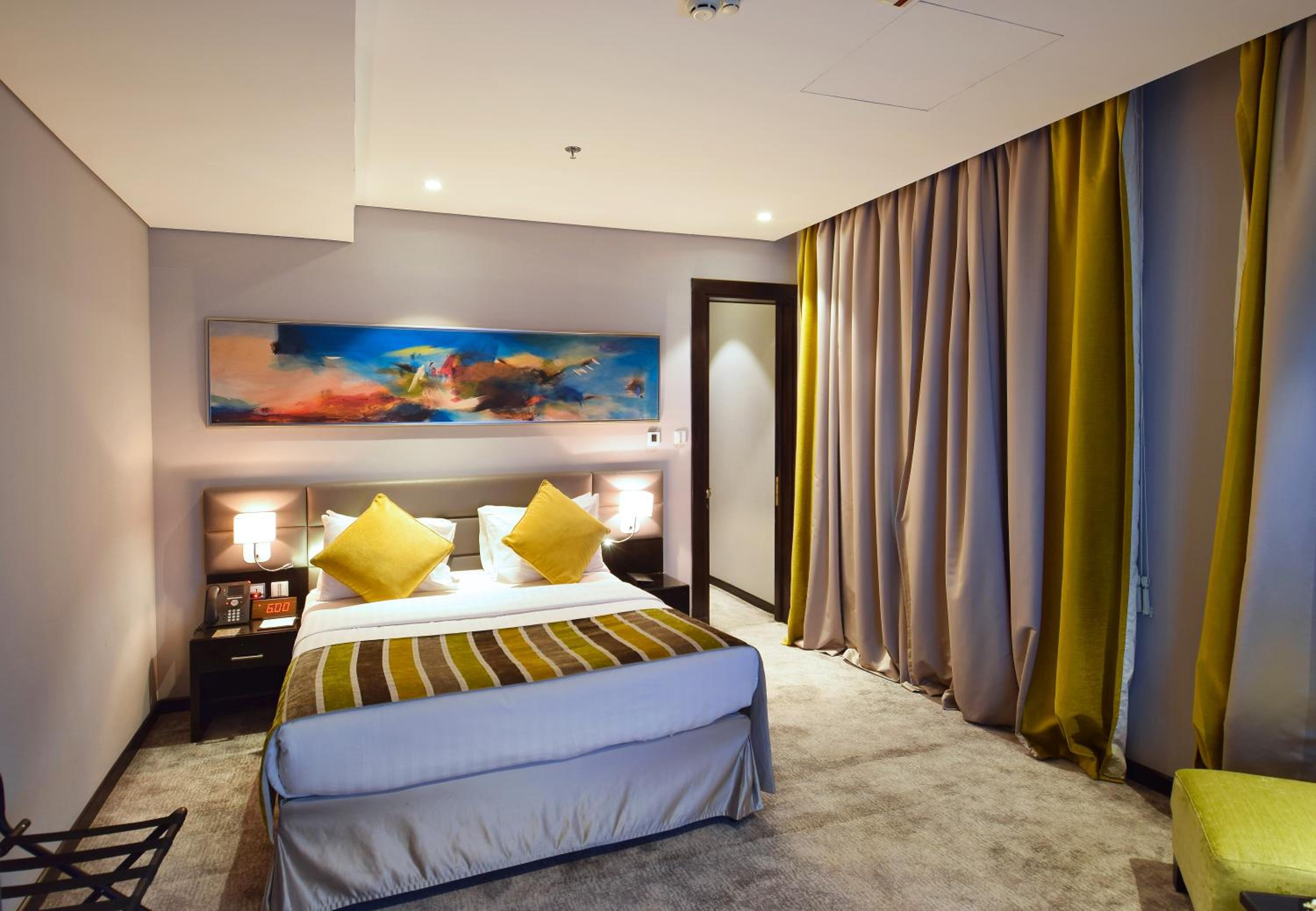 Junior Twin Suite - Non-Smoking