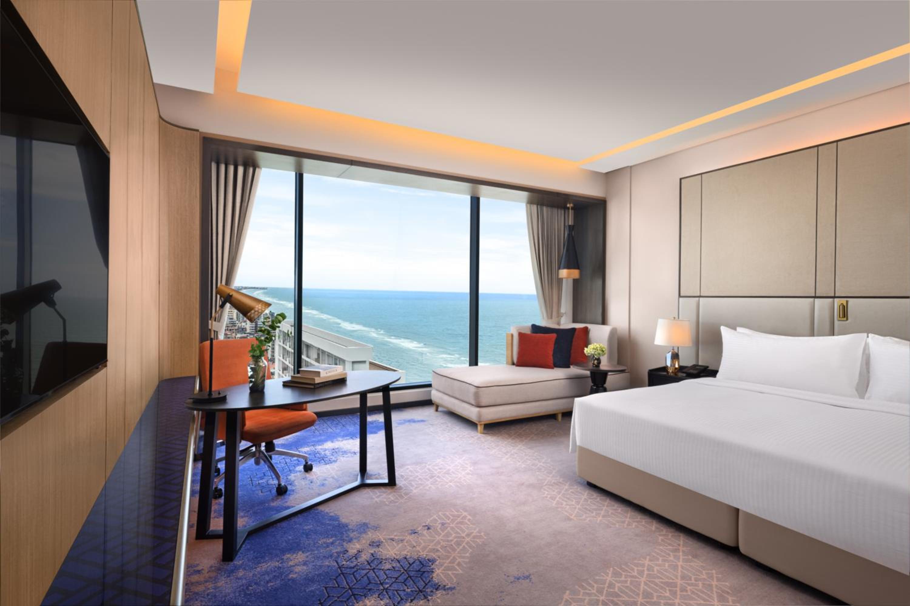 Club Deluxe Ocean View King