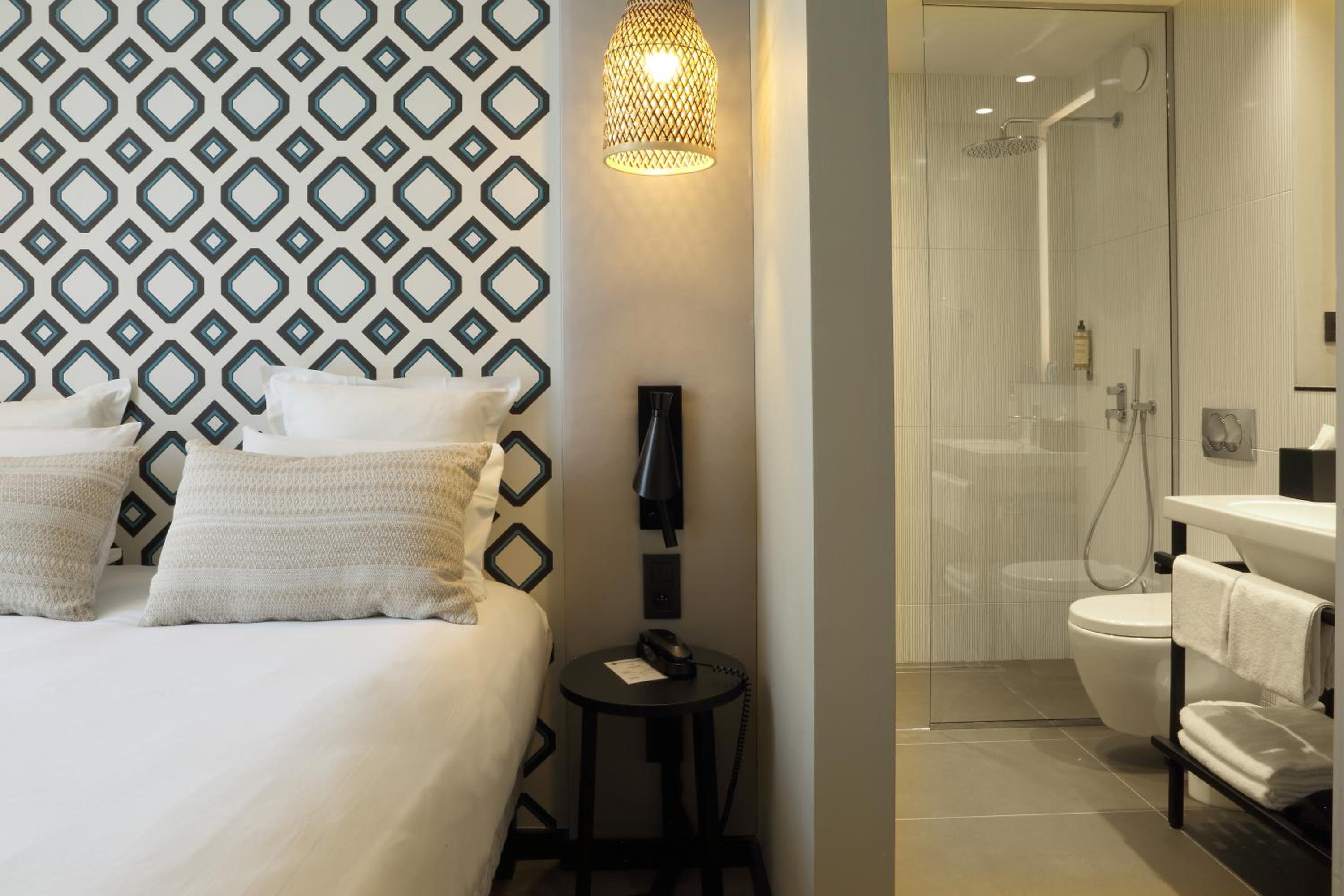 Comfort Queen Room