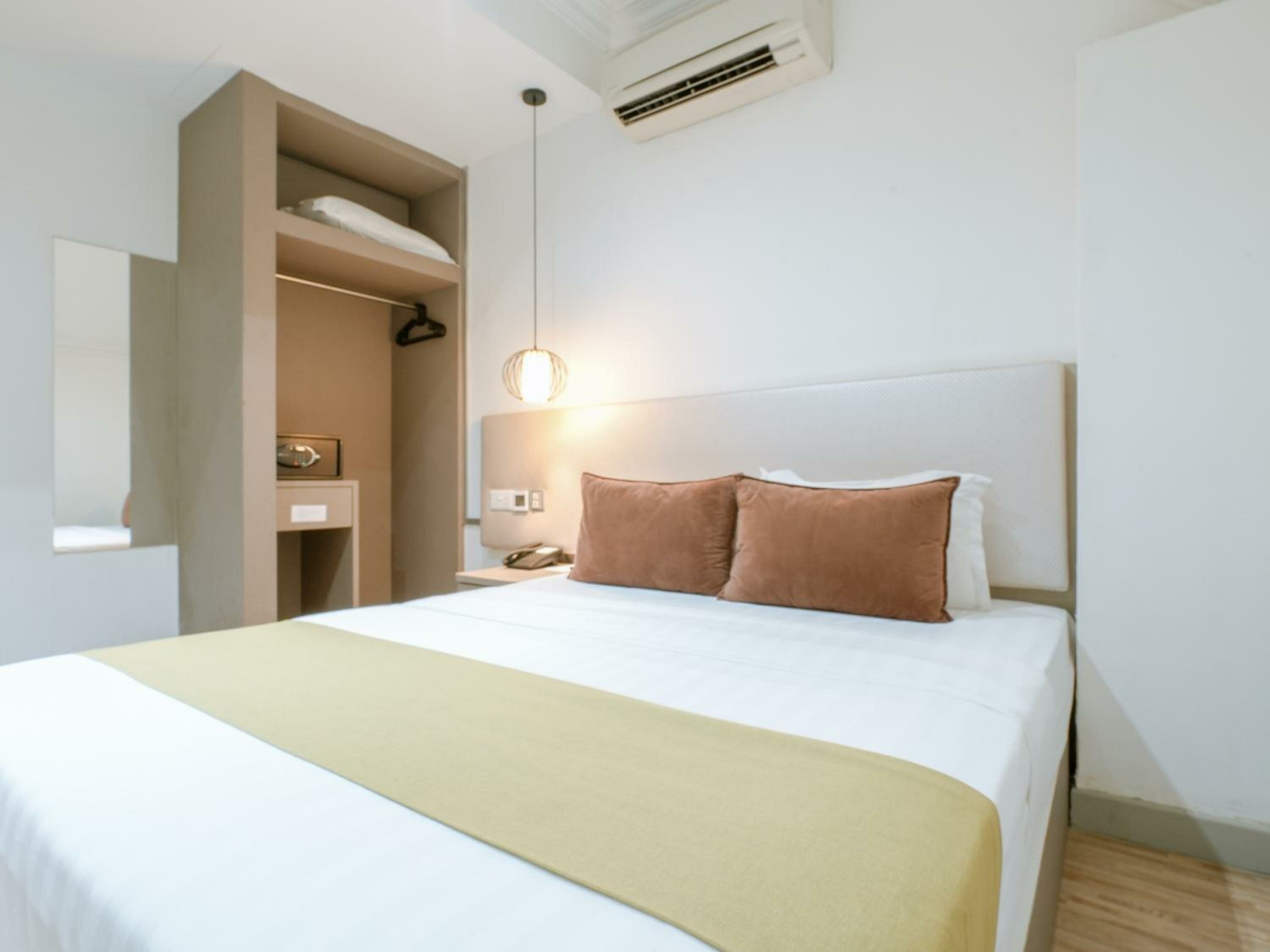 Superior Double, No Window