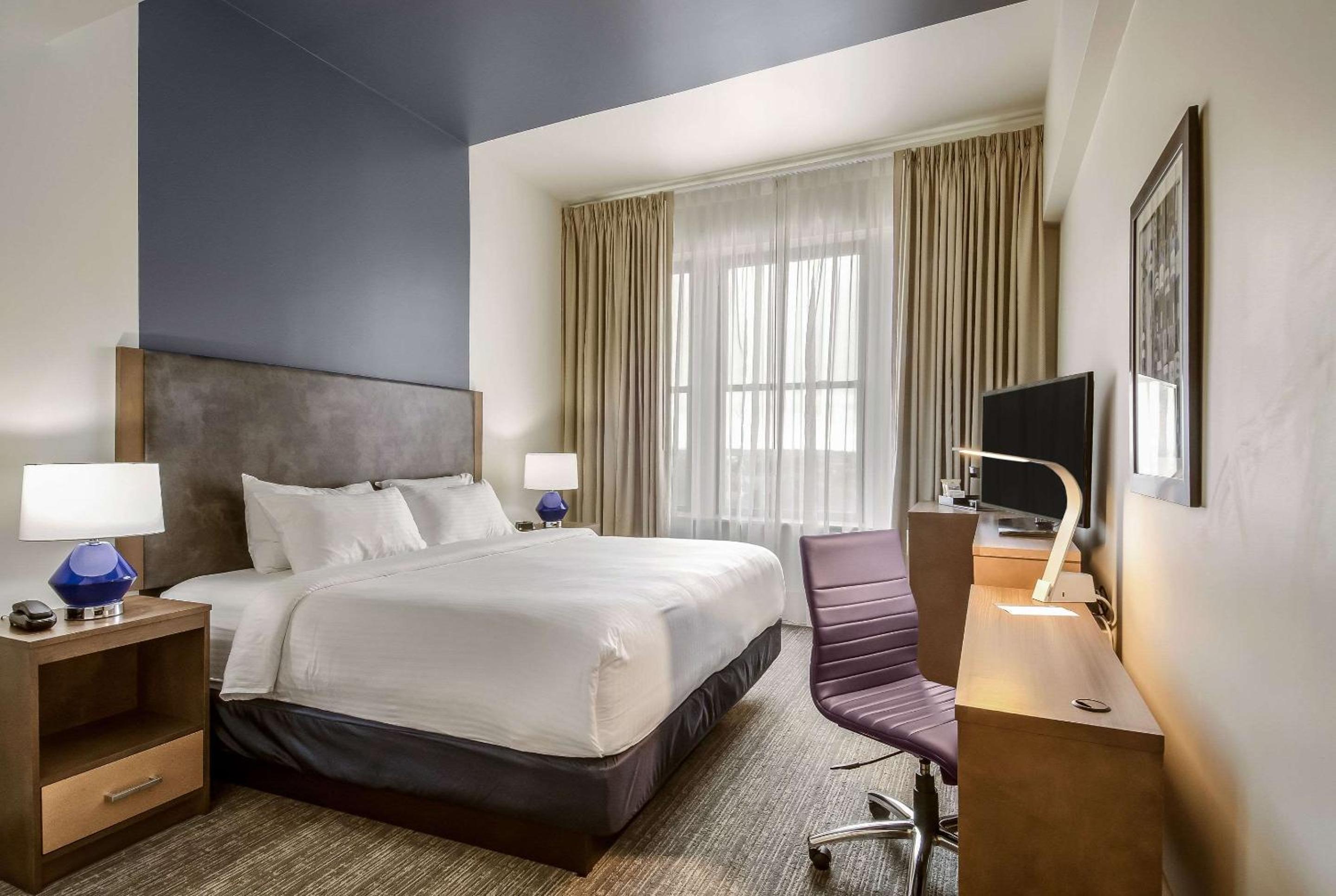 King Room - Non-Smoking