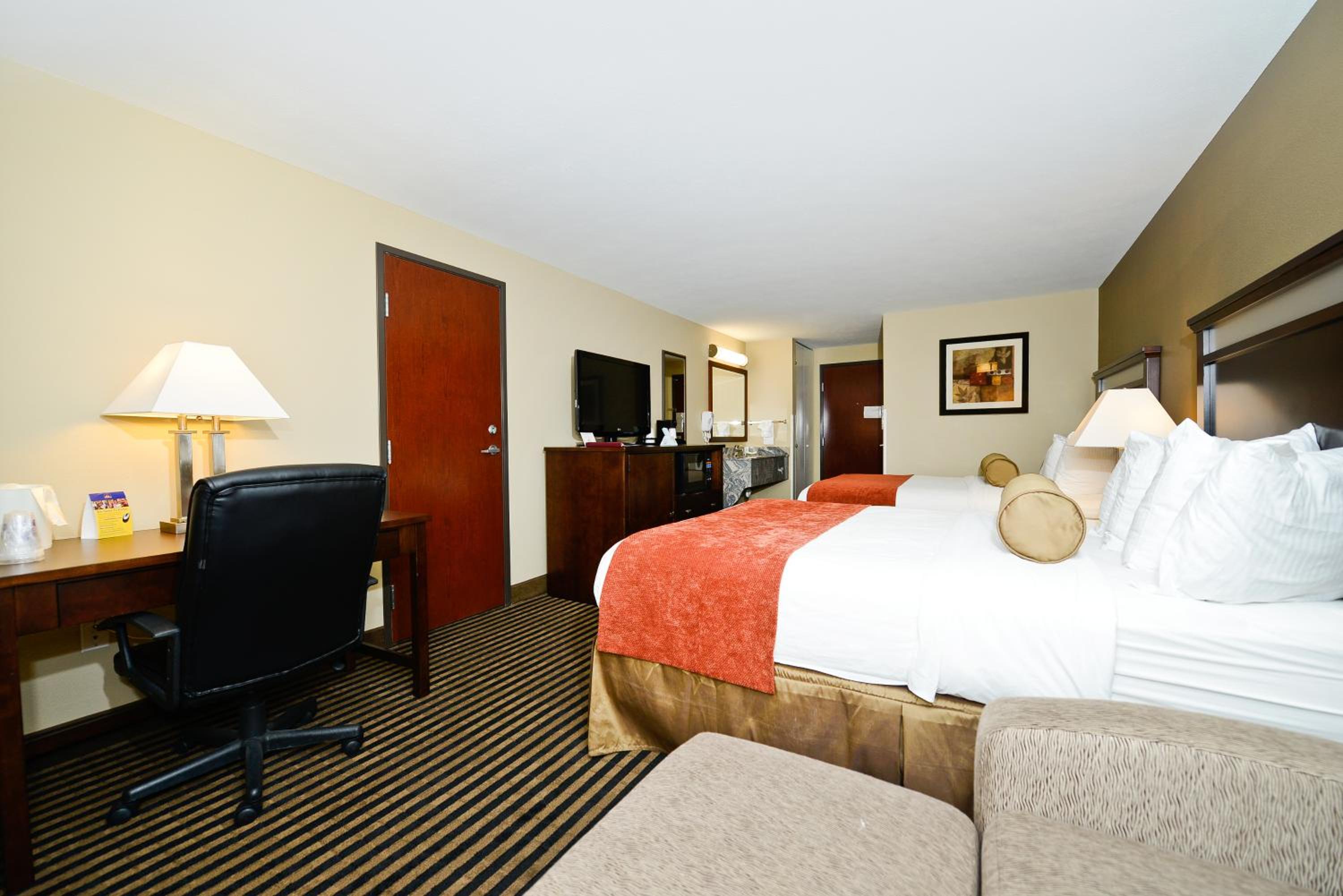 Queen Room with Two Queen Beds - Non-Smoking