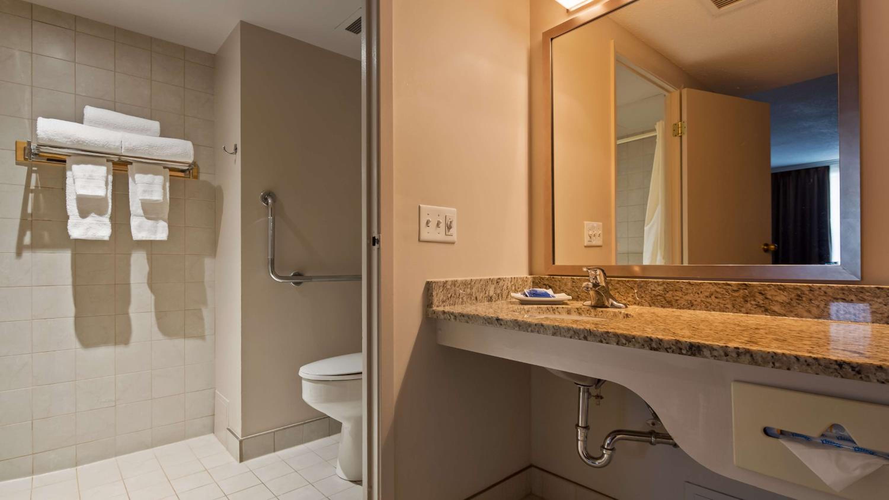 Queen Room with Two Queen Beds and Roll-In Shower - Mobility Accessible/Non-Smoking