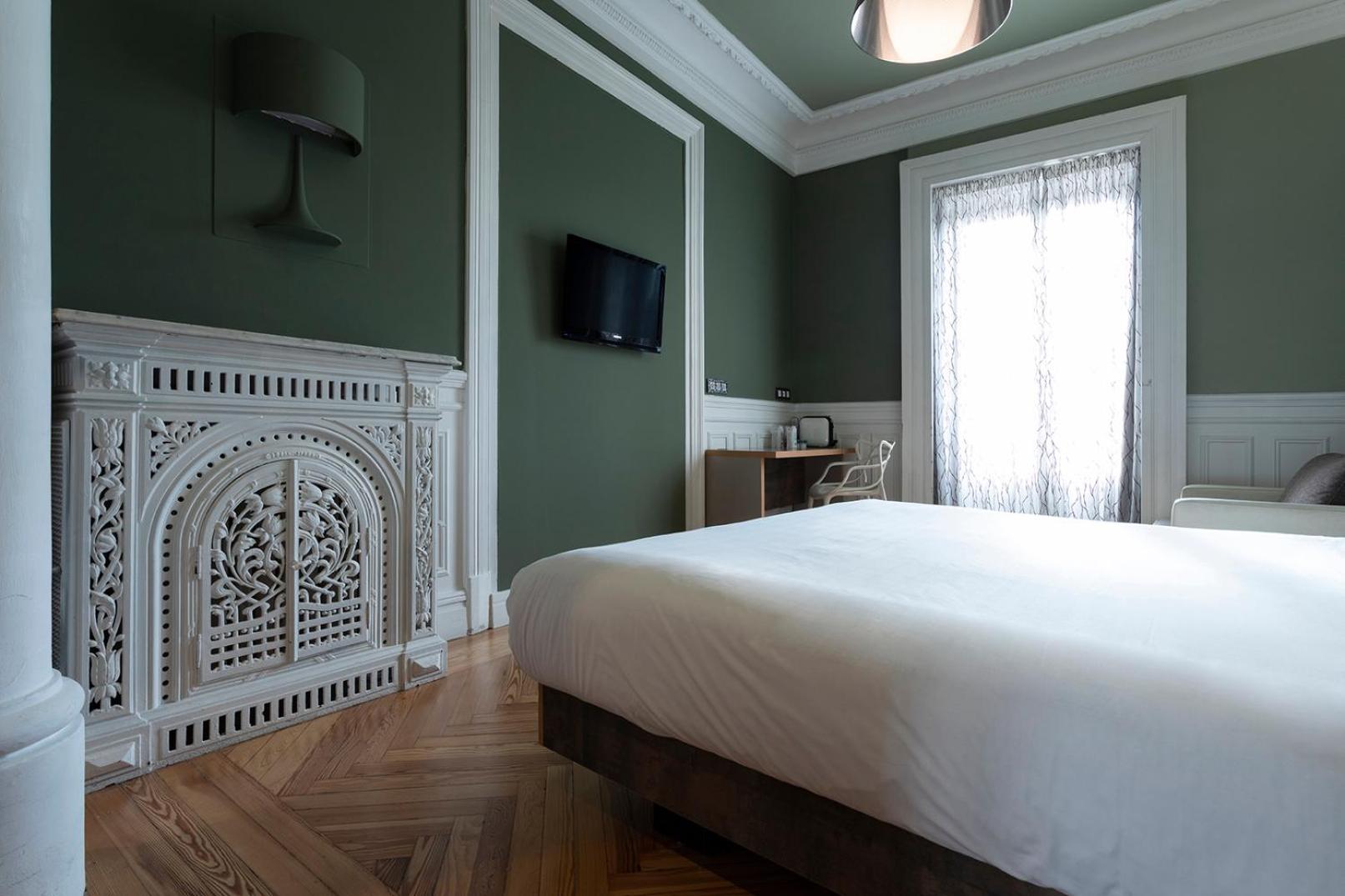 Double or Twin Room with City View