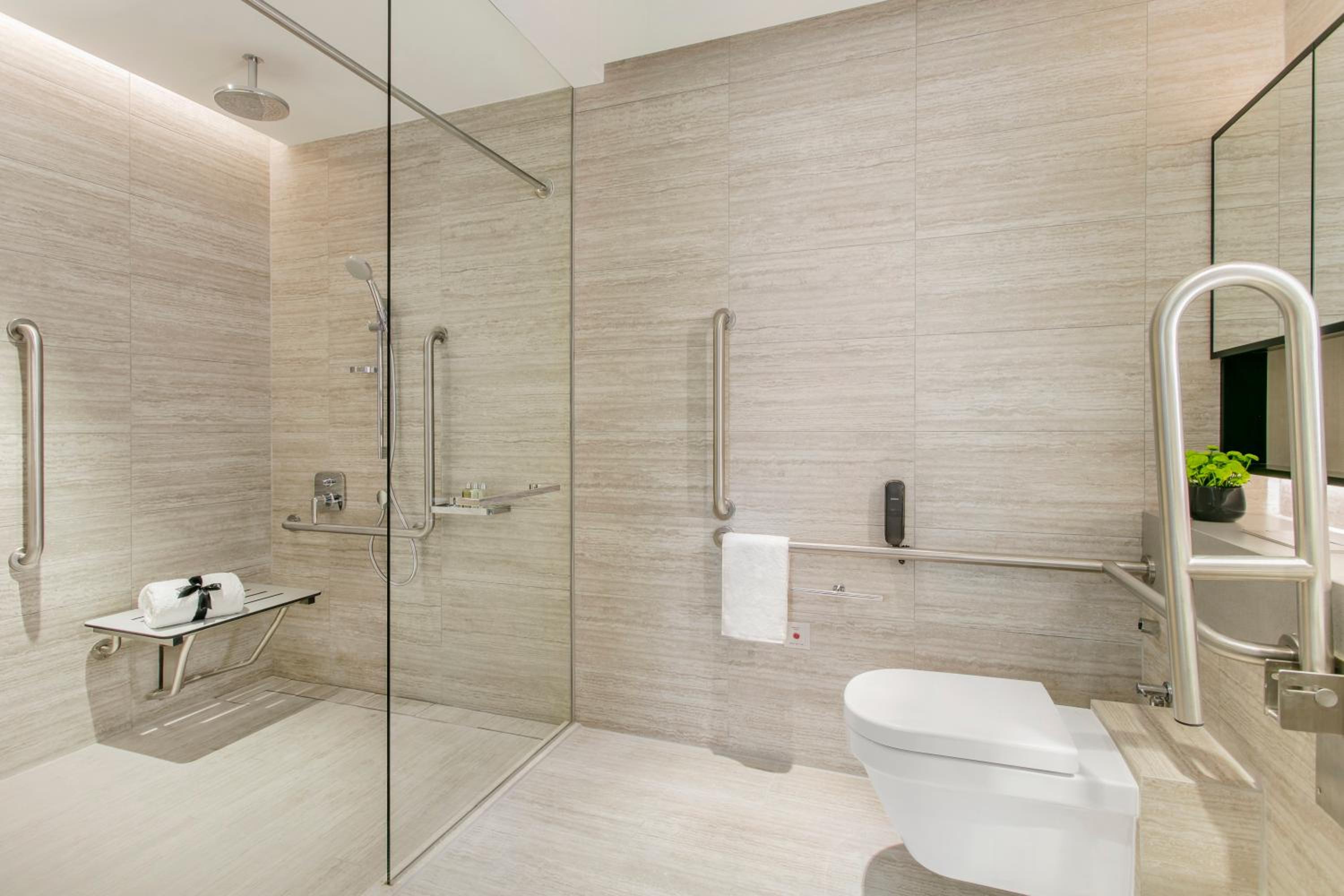 Deluxe One-Bedroom Suite