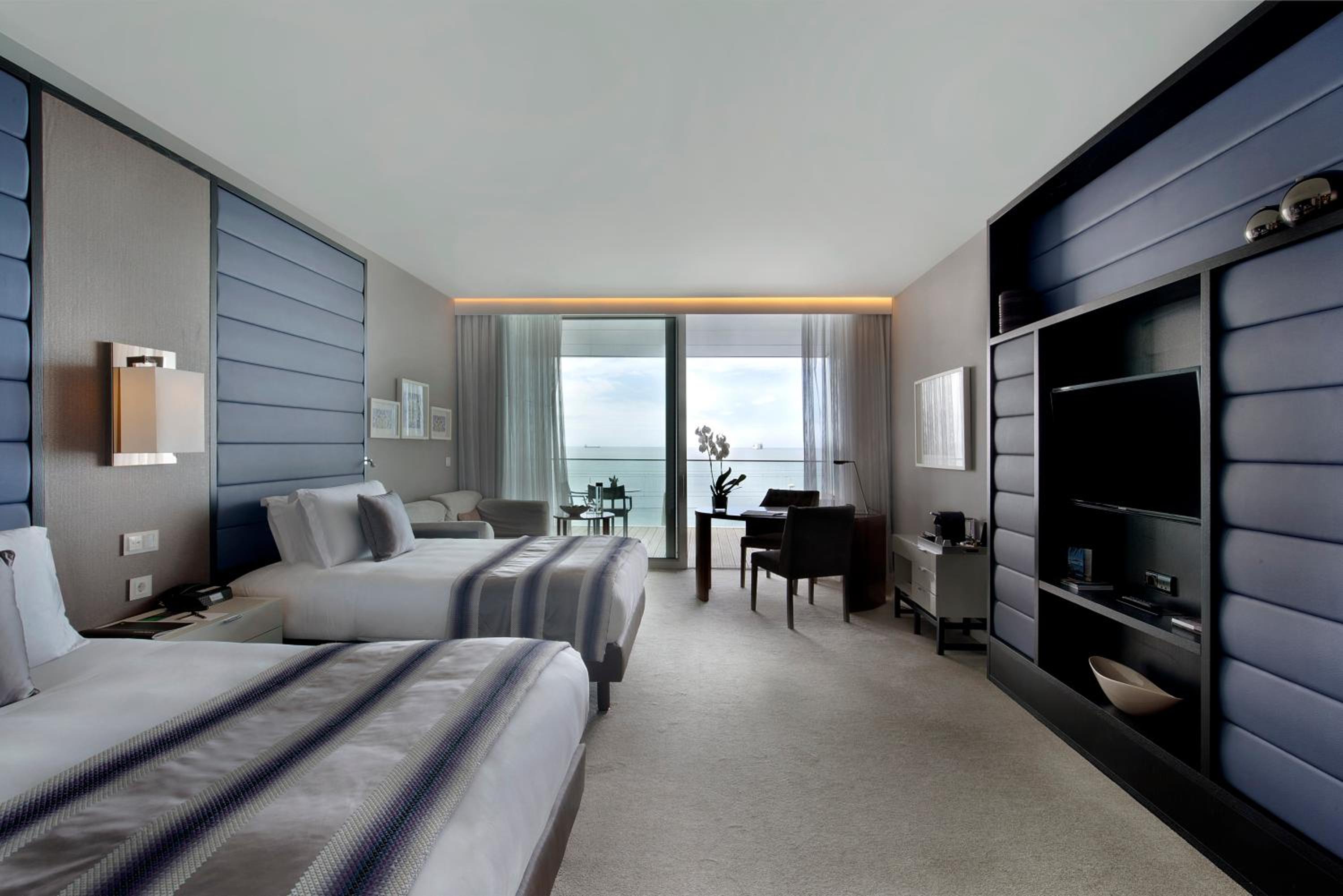 Premium Twin Room with Ocean View