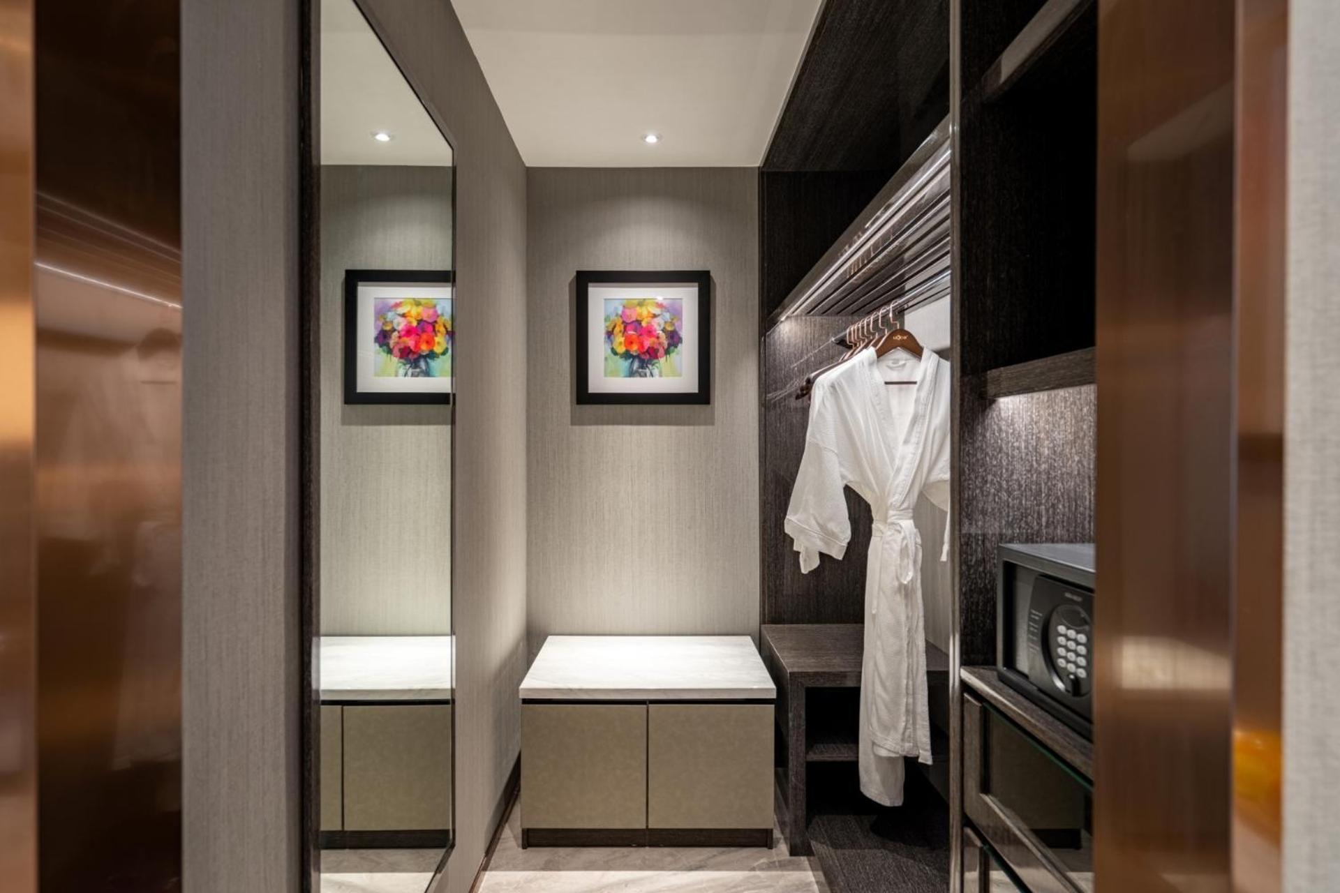 Panorama Pool Suite - Twin King