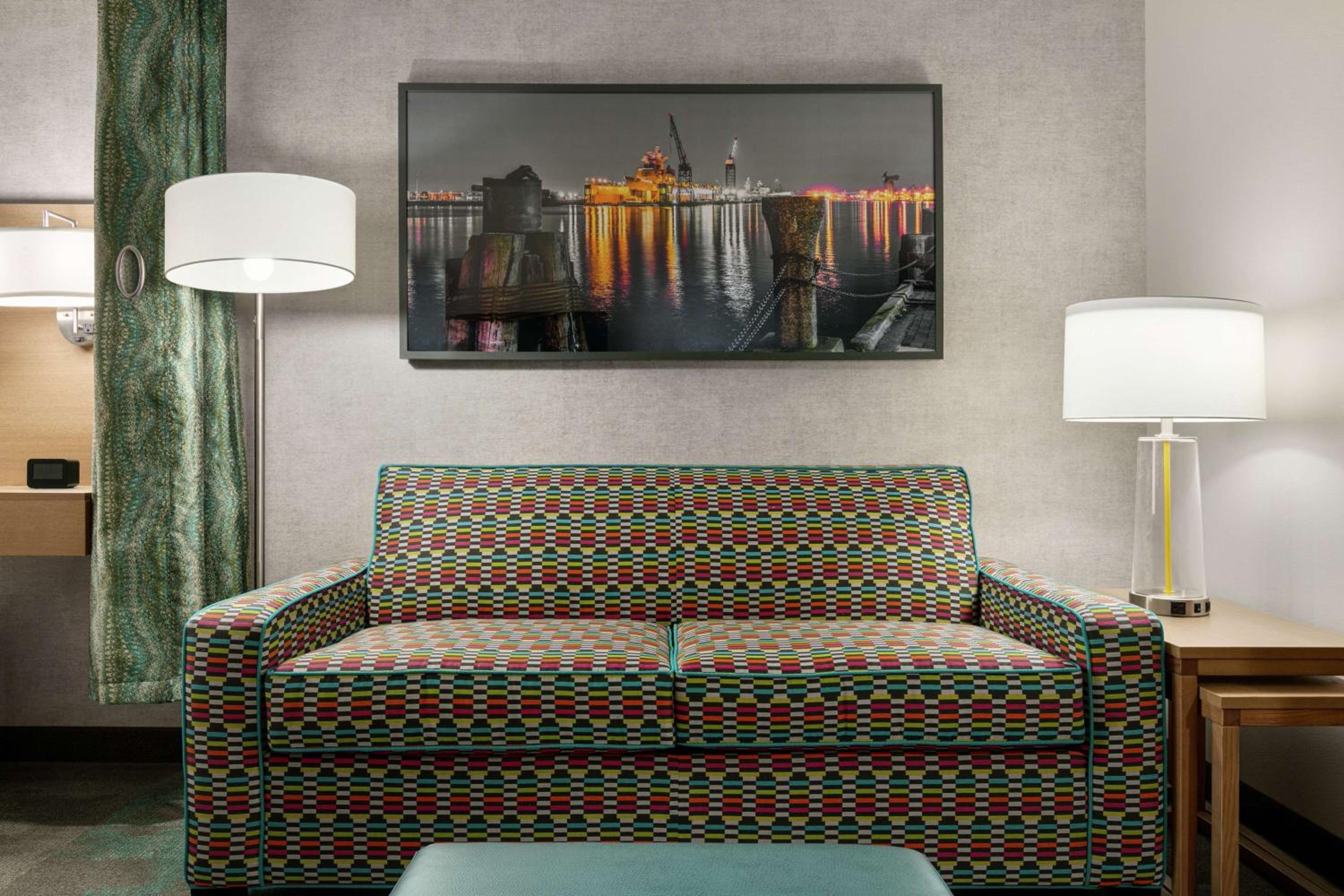 King Studio Suite - Hearing Access/Non-Smoking