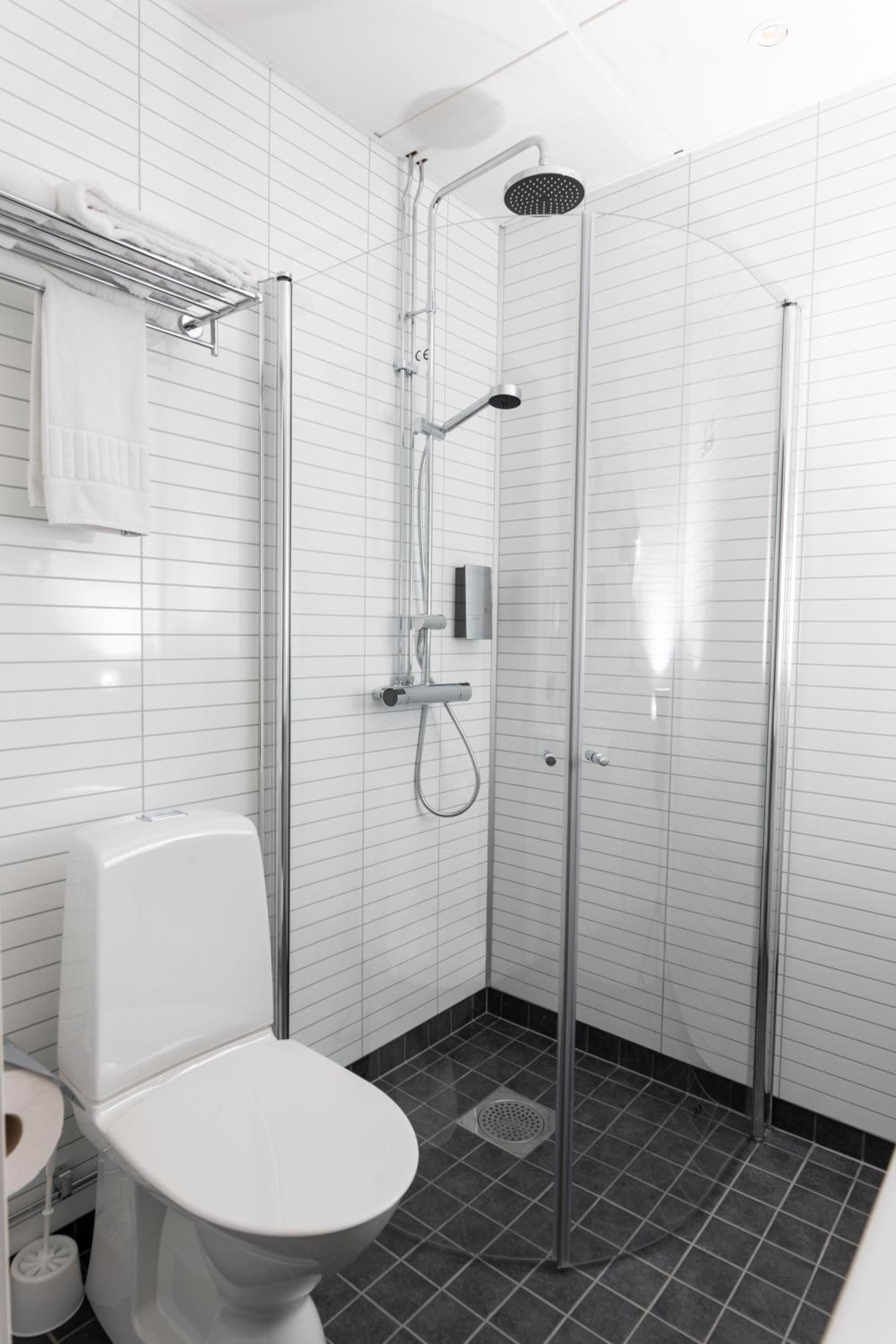 Economy Single Room - Non-Smoking - Rooftop Window