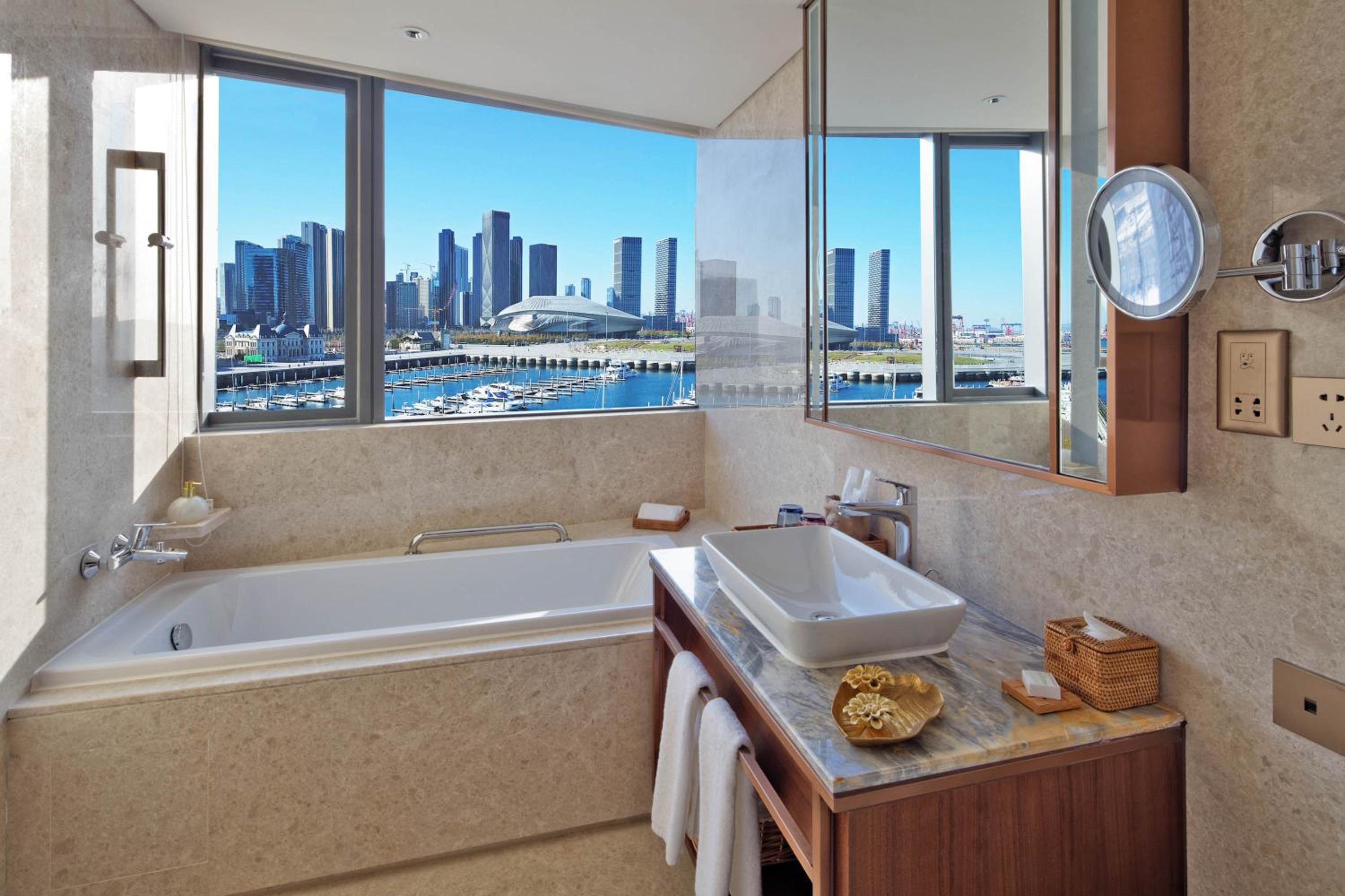 Studio Apartment with Sea View