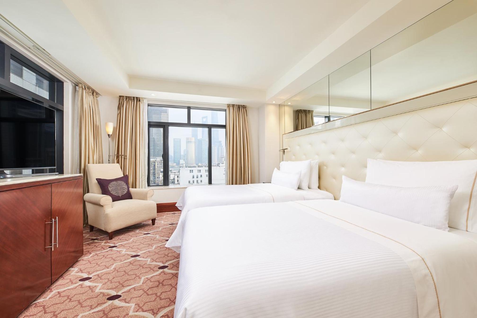 Crown Deluxe Twin with River View 