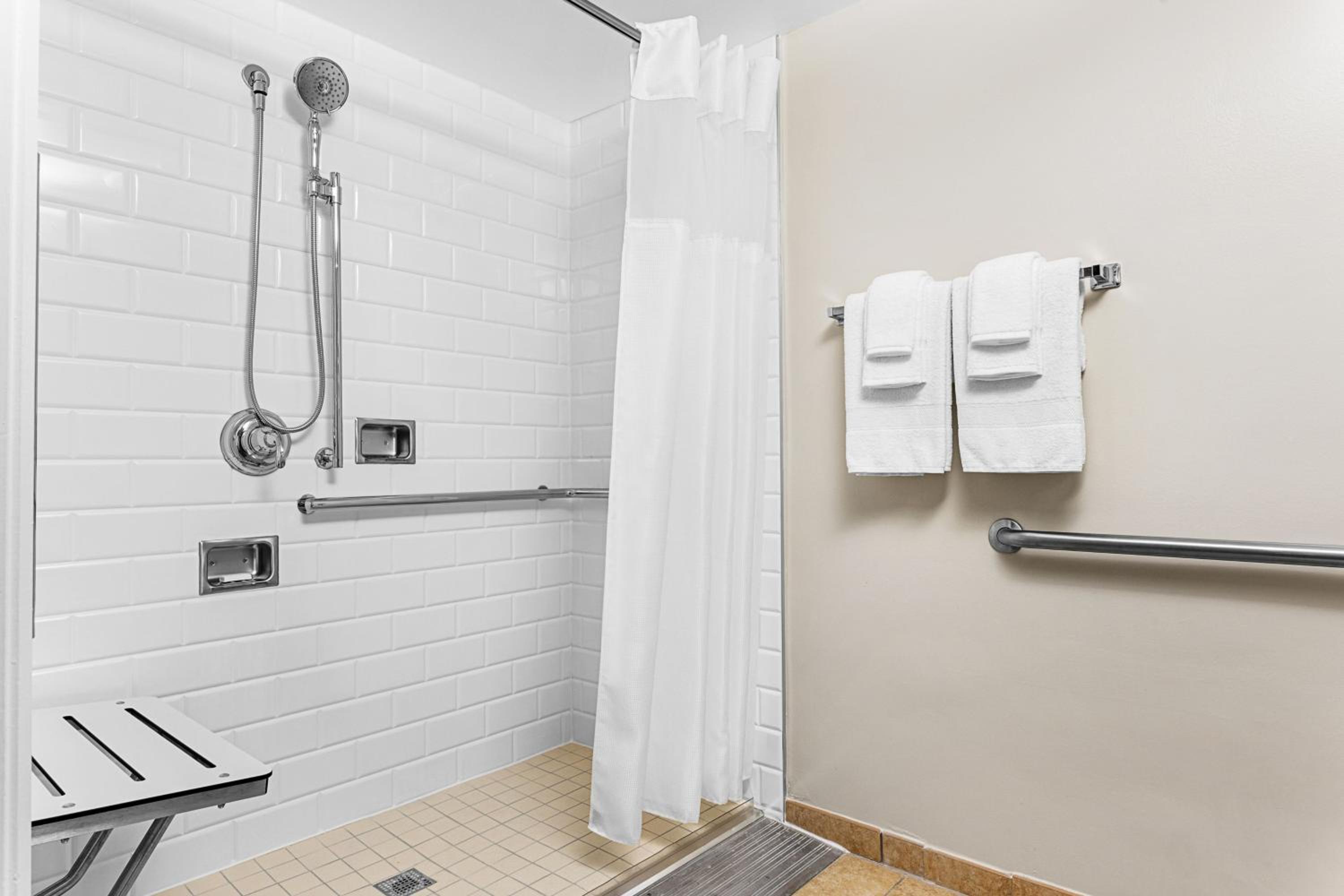 King Room with Sofa Bed - Non-Smoking