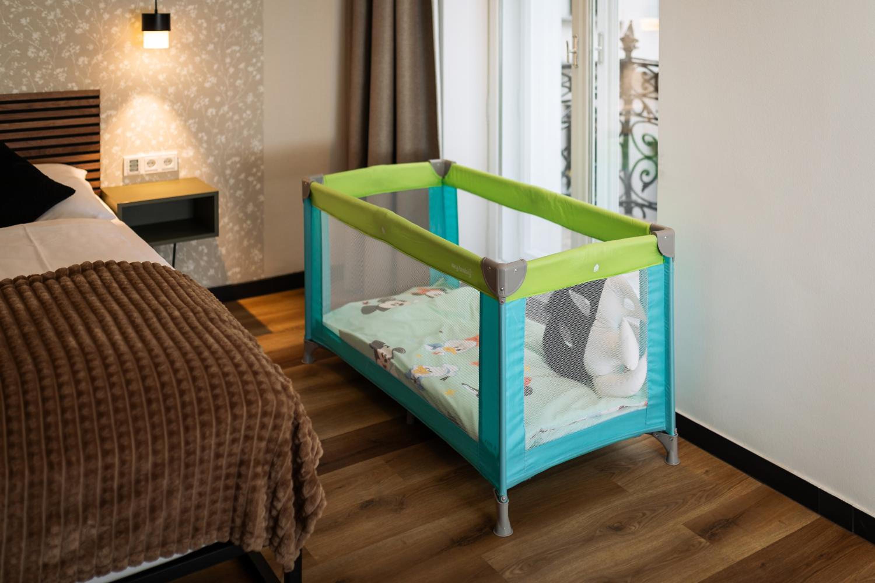 One Bedroom Apartment with Balcony 