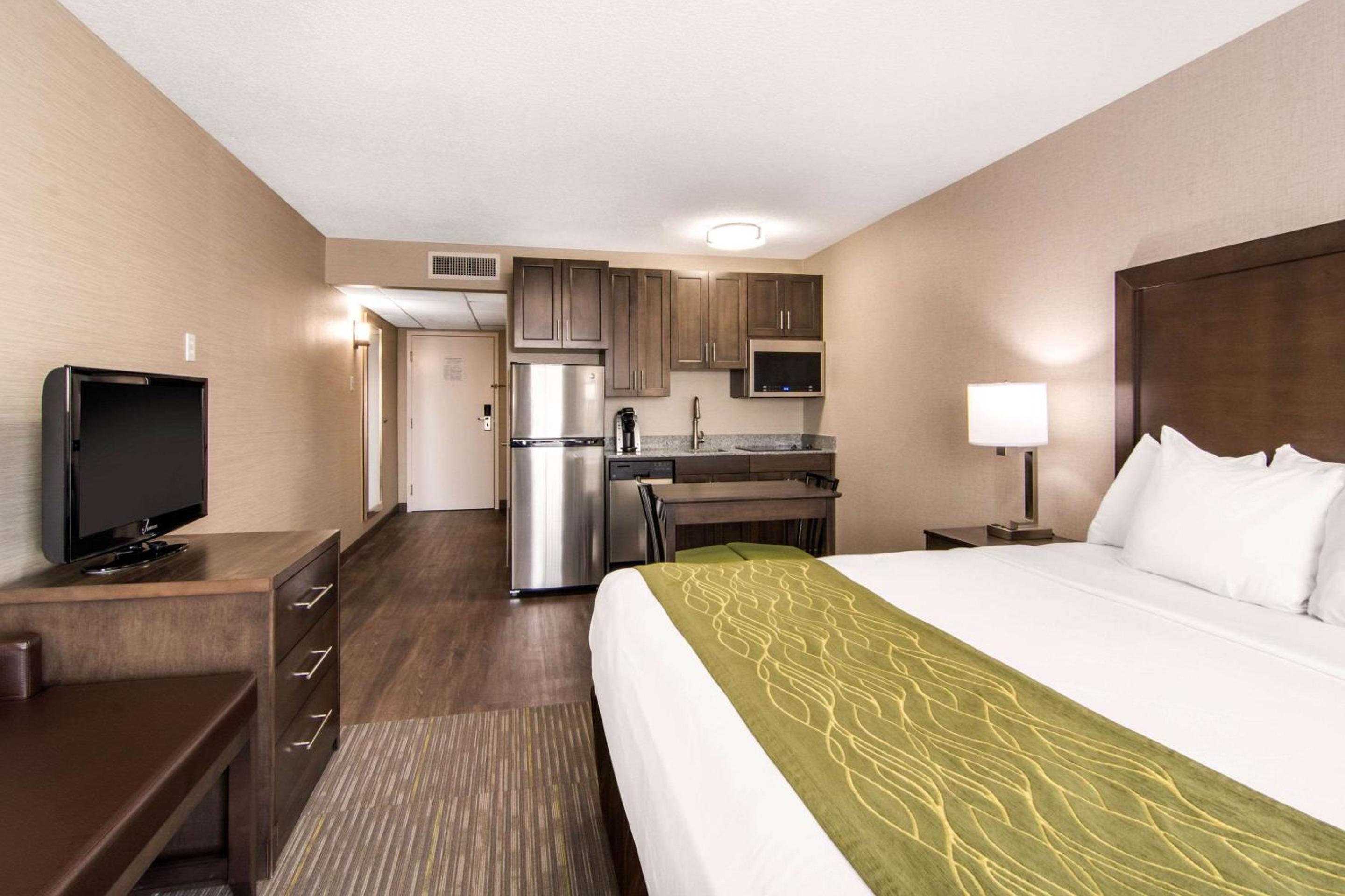 King Room with Kitchen