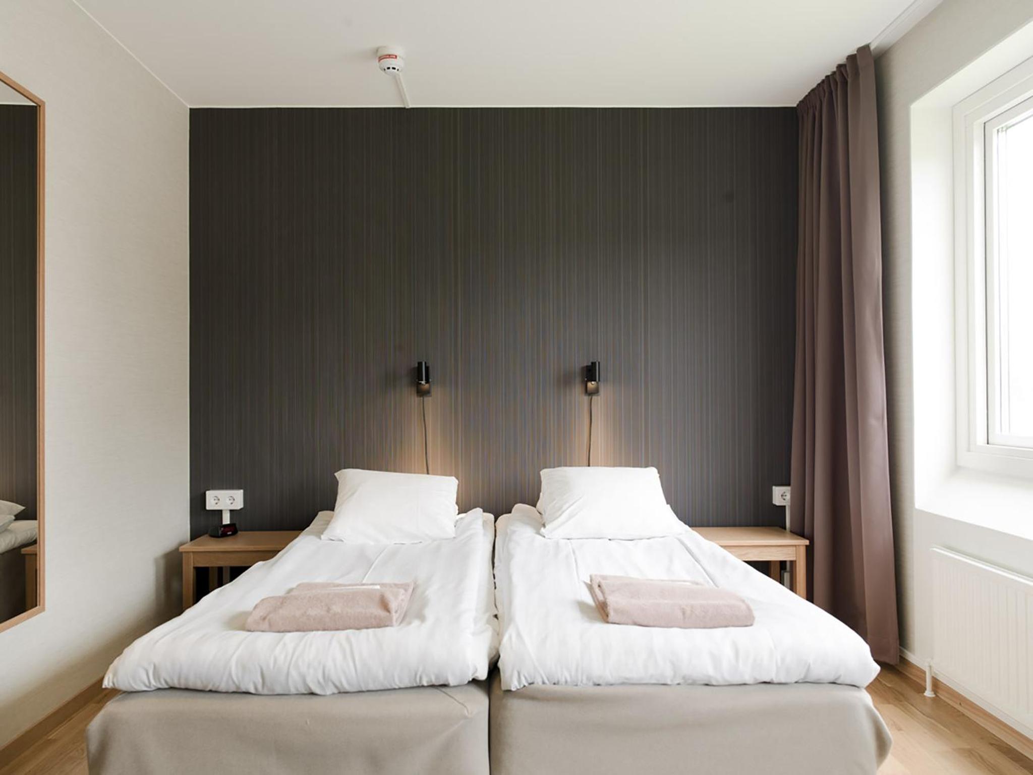 Family Room (2 Adults + 2 Children)