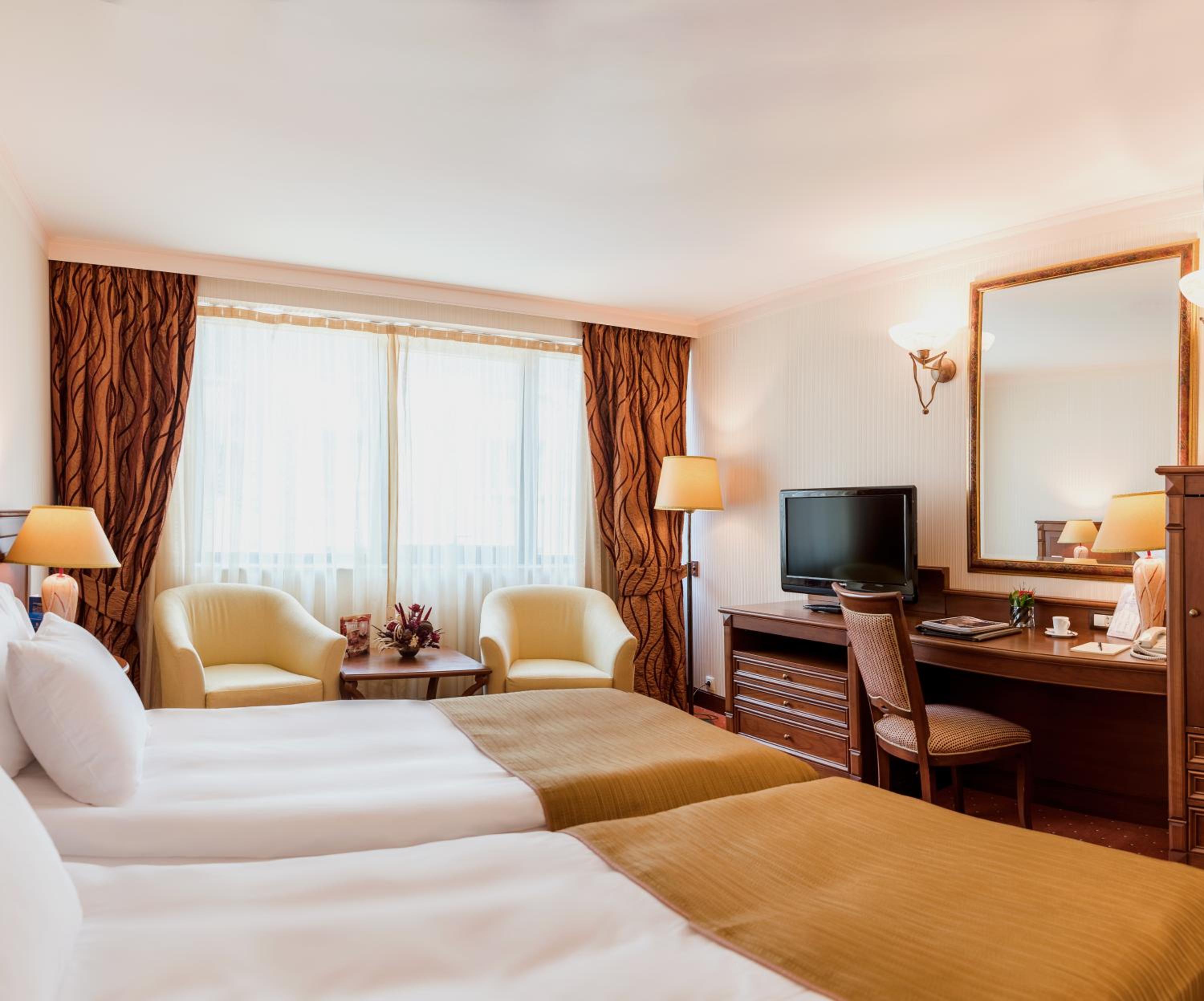 Executive Double or Twin Room with Free Access to Relax Room