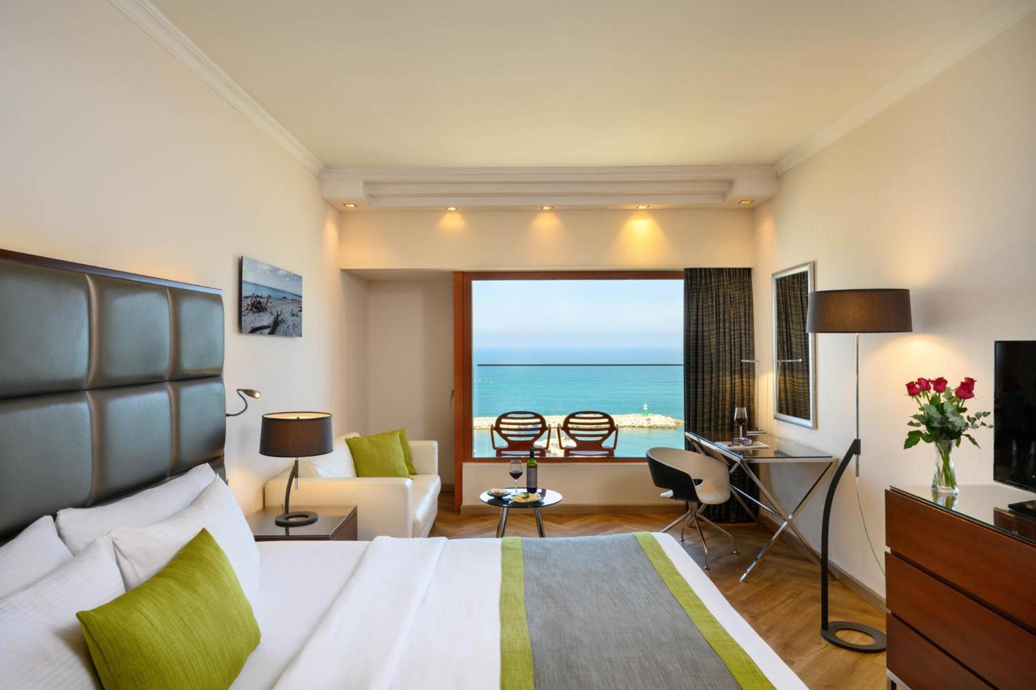 Deluxe Room with Balcony and Full Sea View