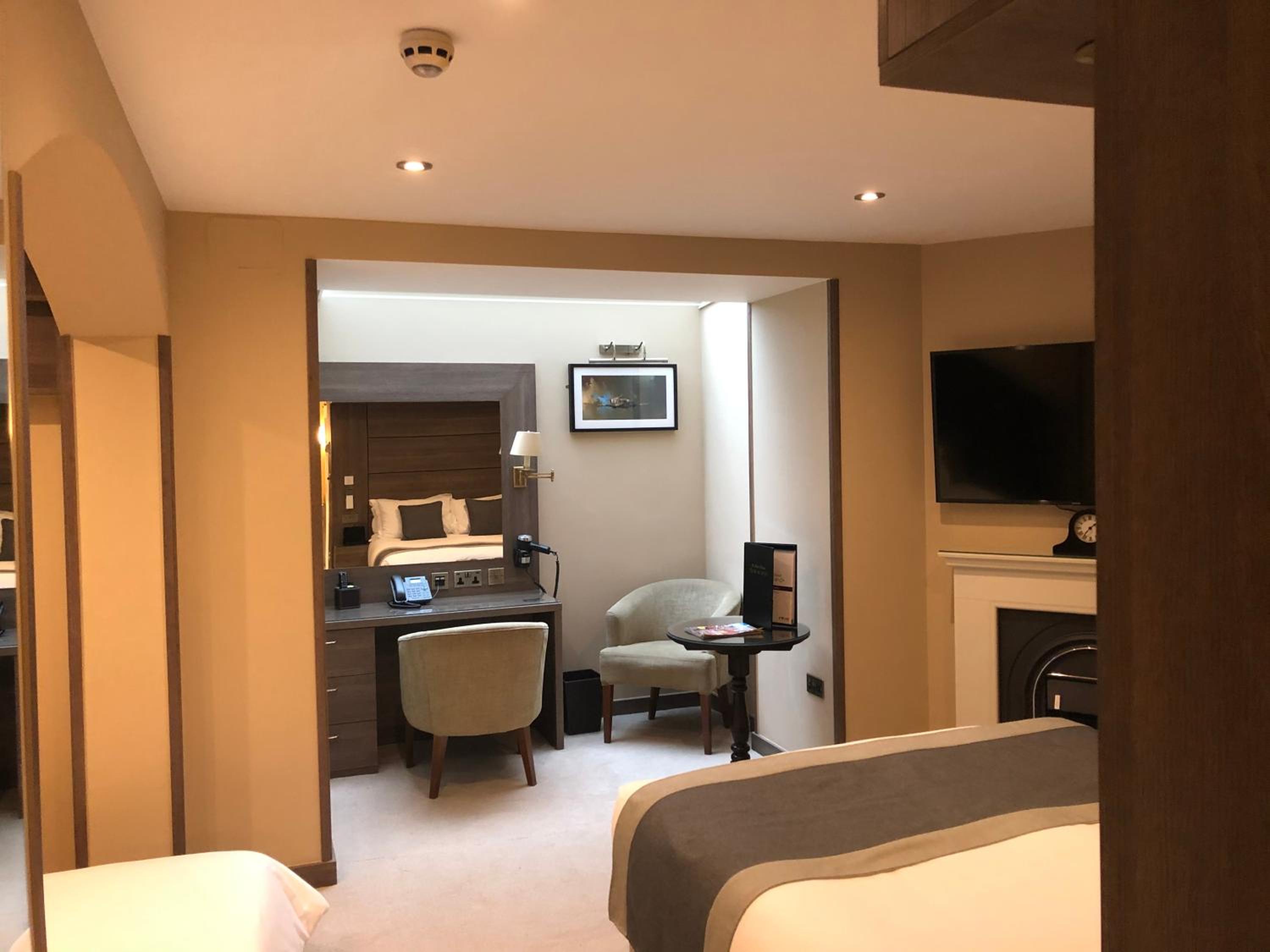 Studio with Sofa Bed