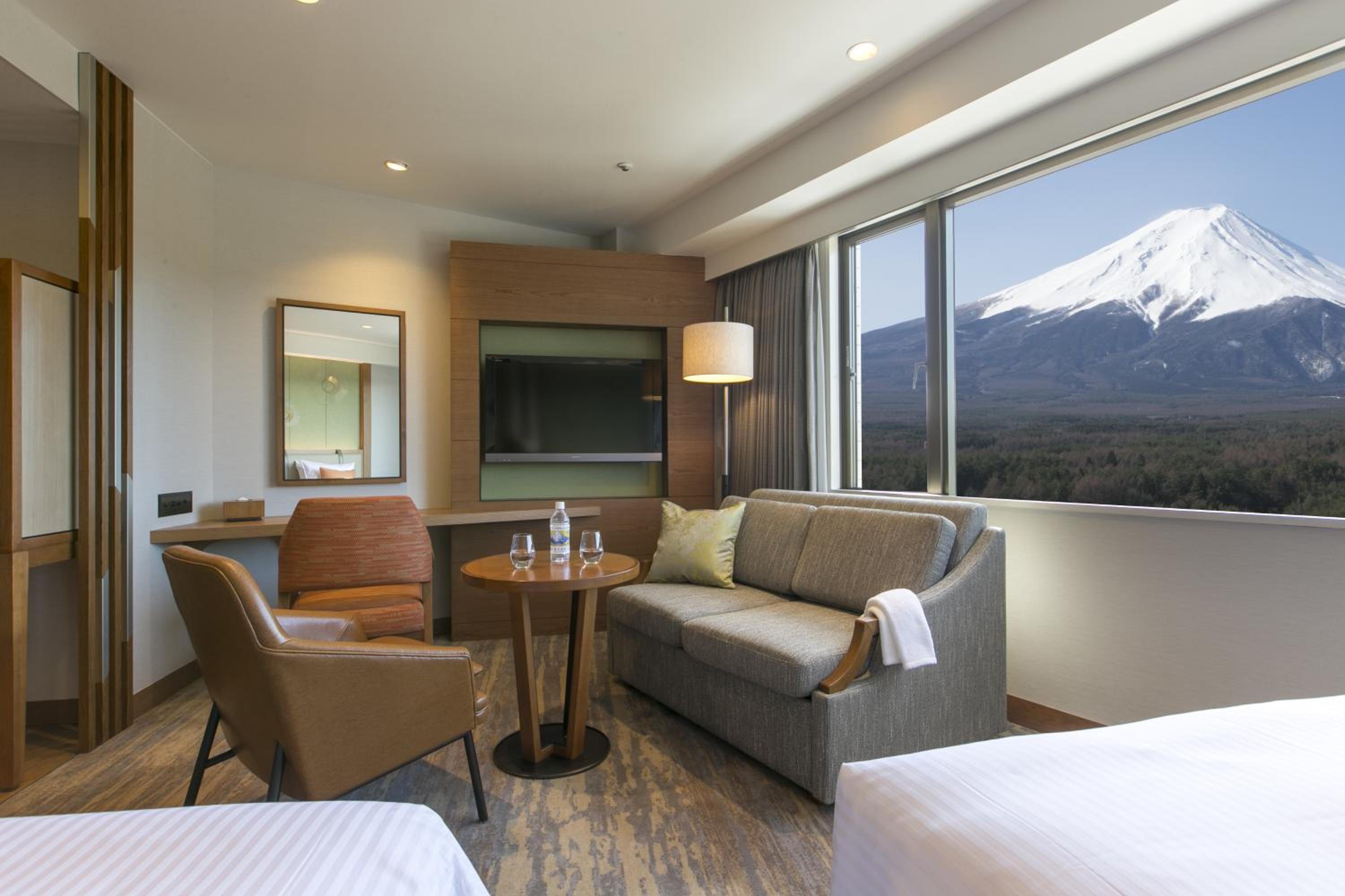 Deluxe Room on Higher Floor with Mt. Fuji View