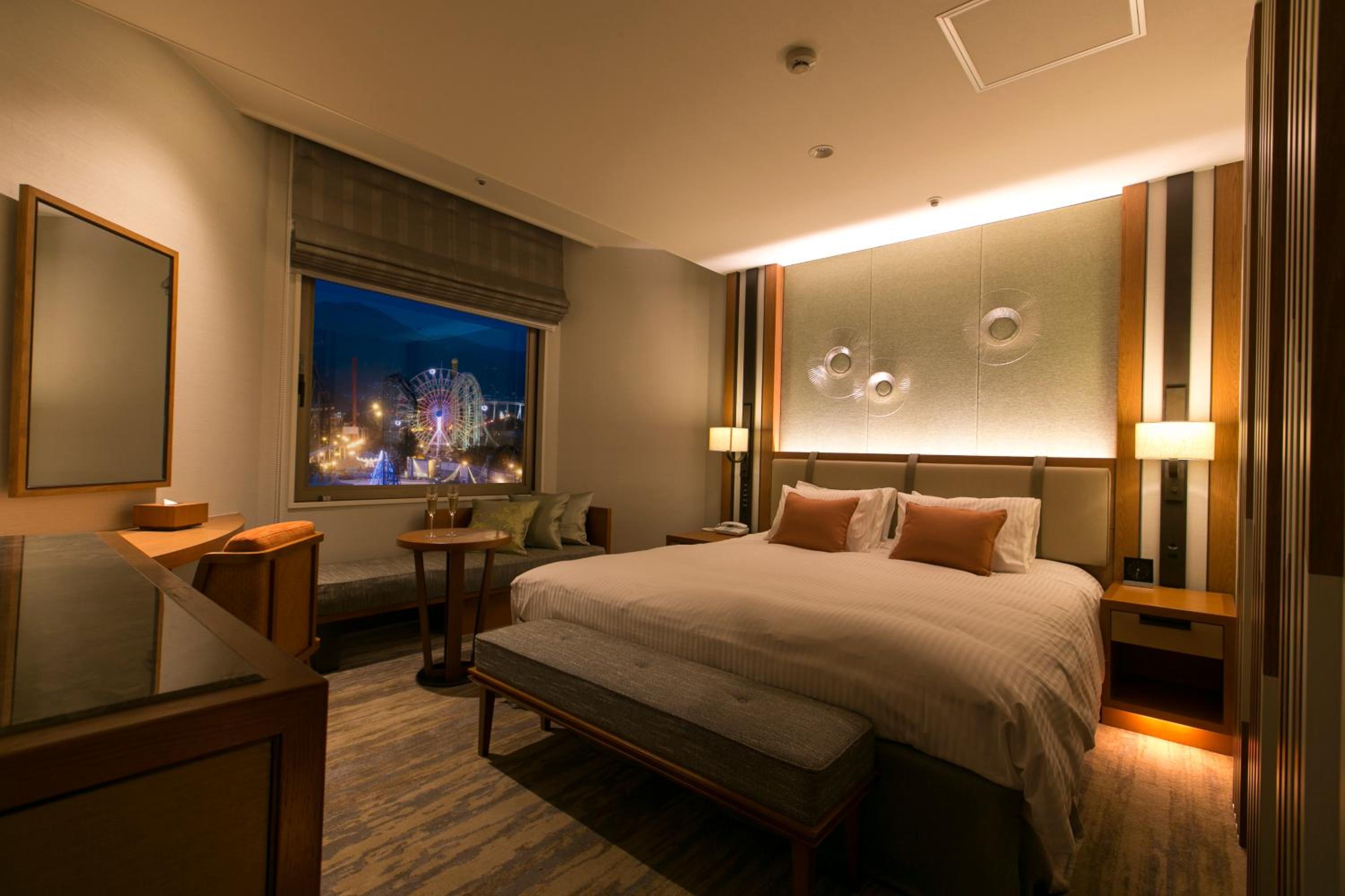 King Double Room on Higher Floor with Park View