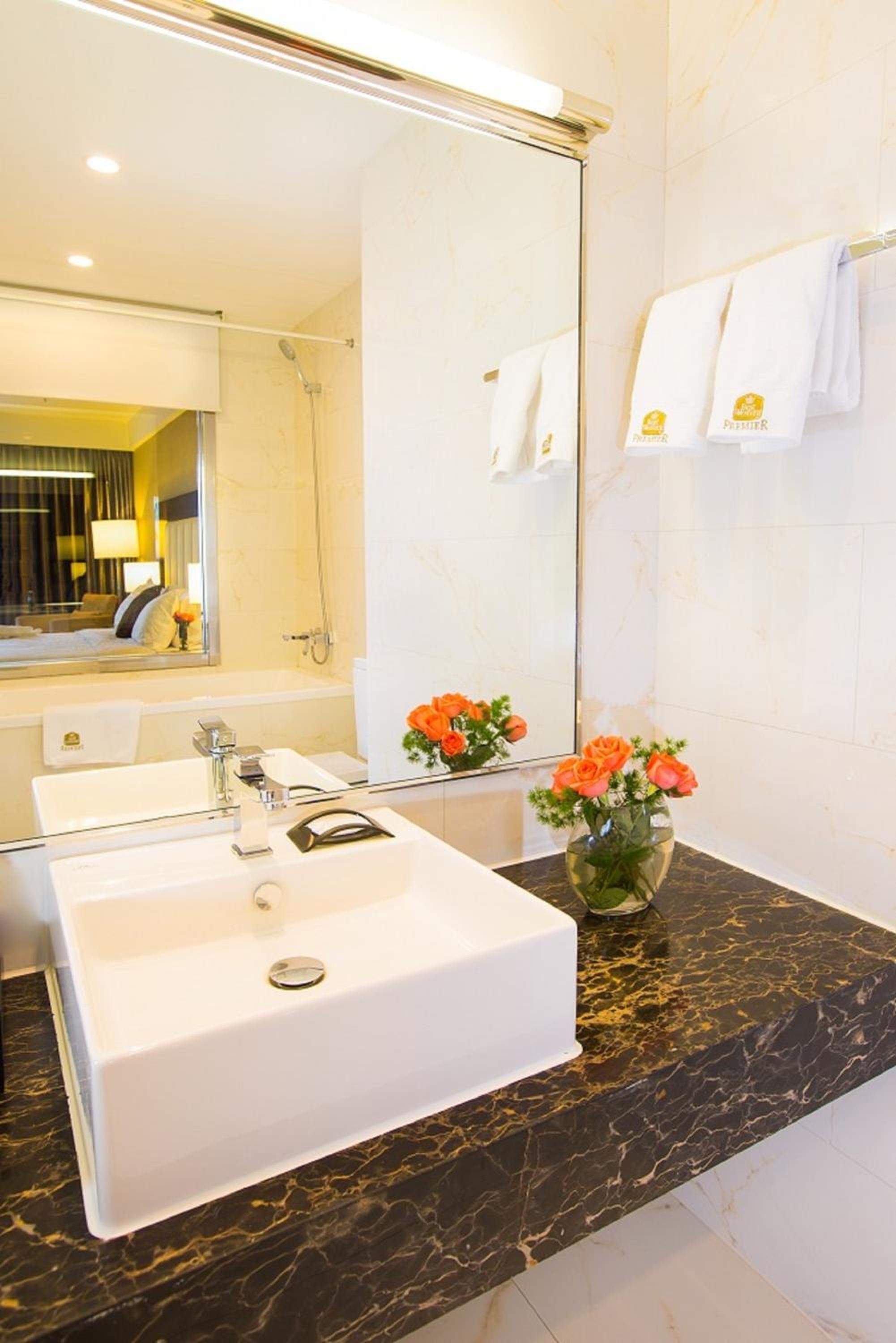 Twin Deluxe with Breakfast