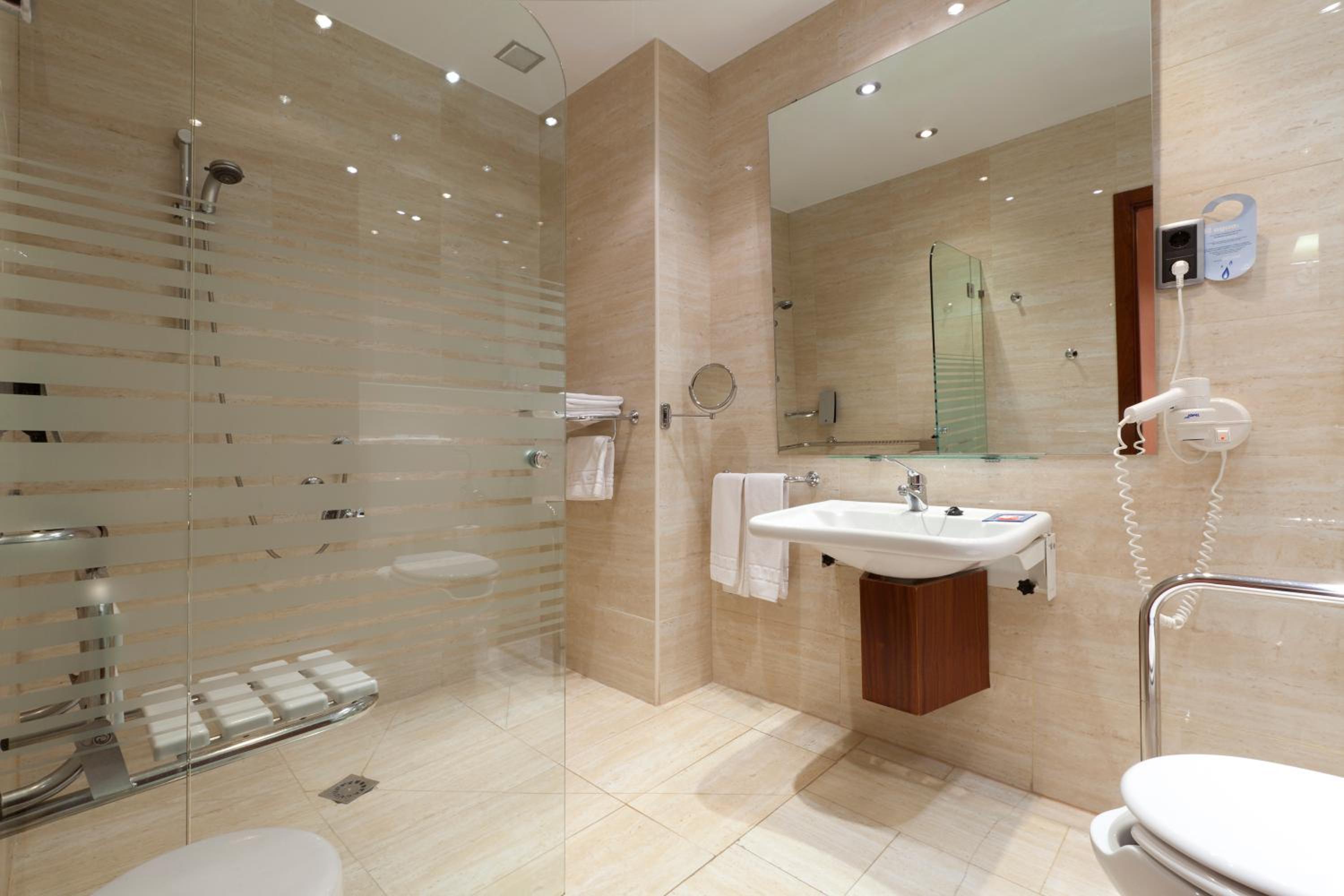 Double or Twin Room - Disabled Access