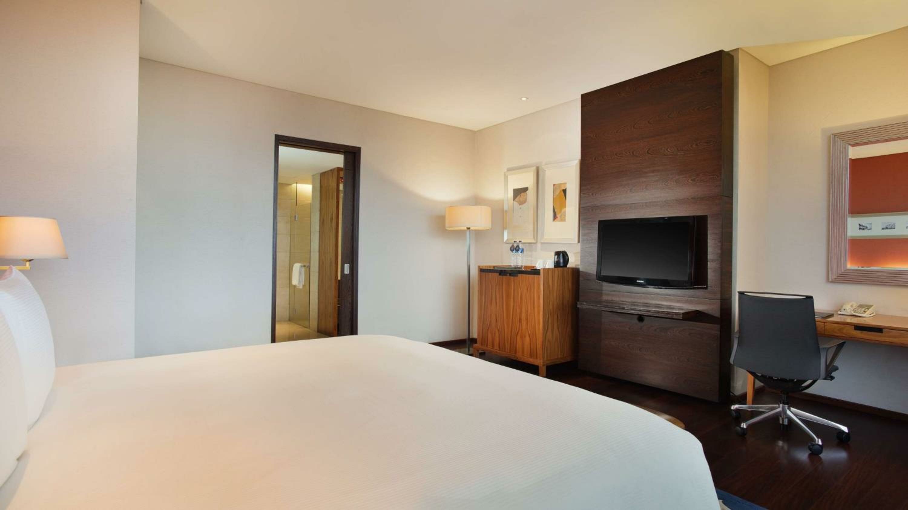 Junior King Suite - Lounge Access