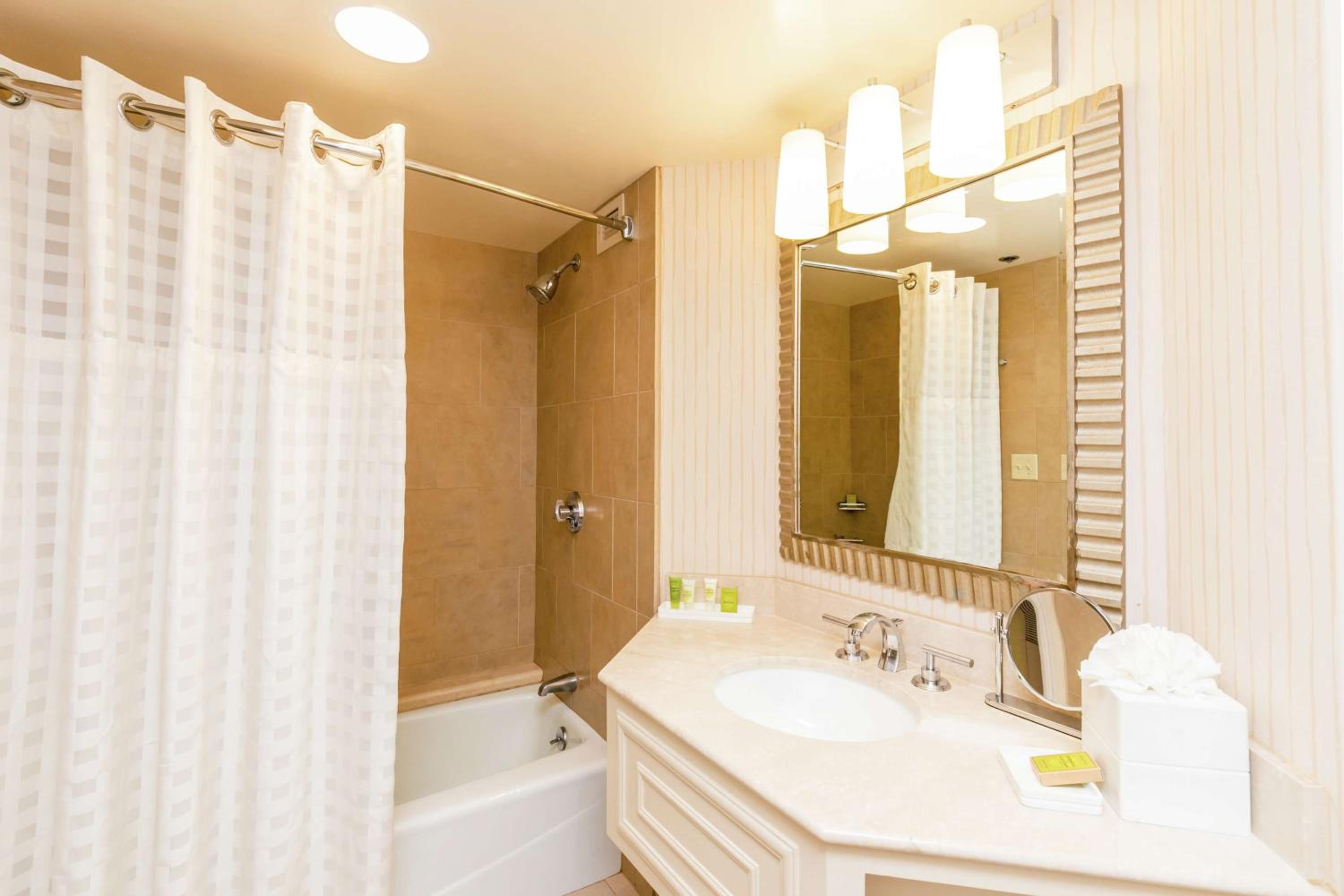 Double Room with Two Double Beds - Hearing Access