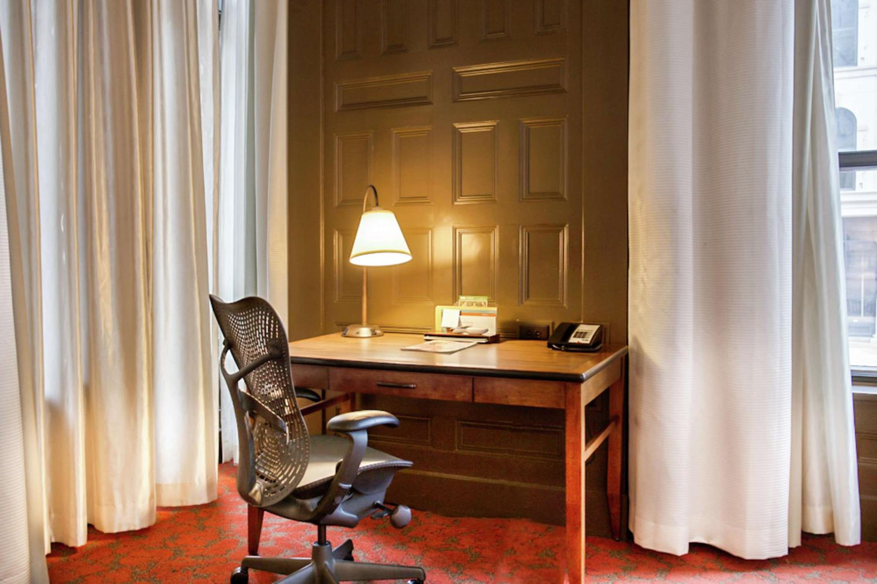 One-Bedroom King Suite