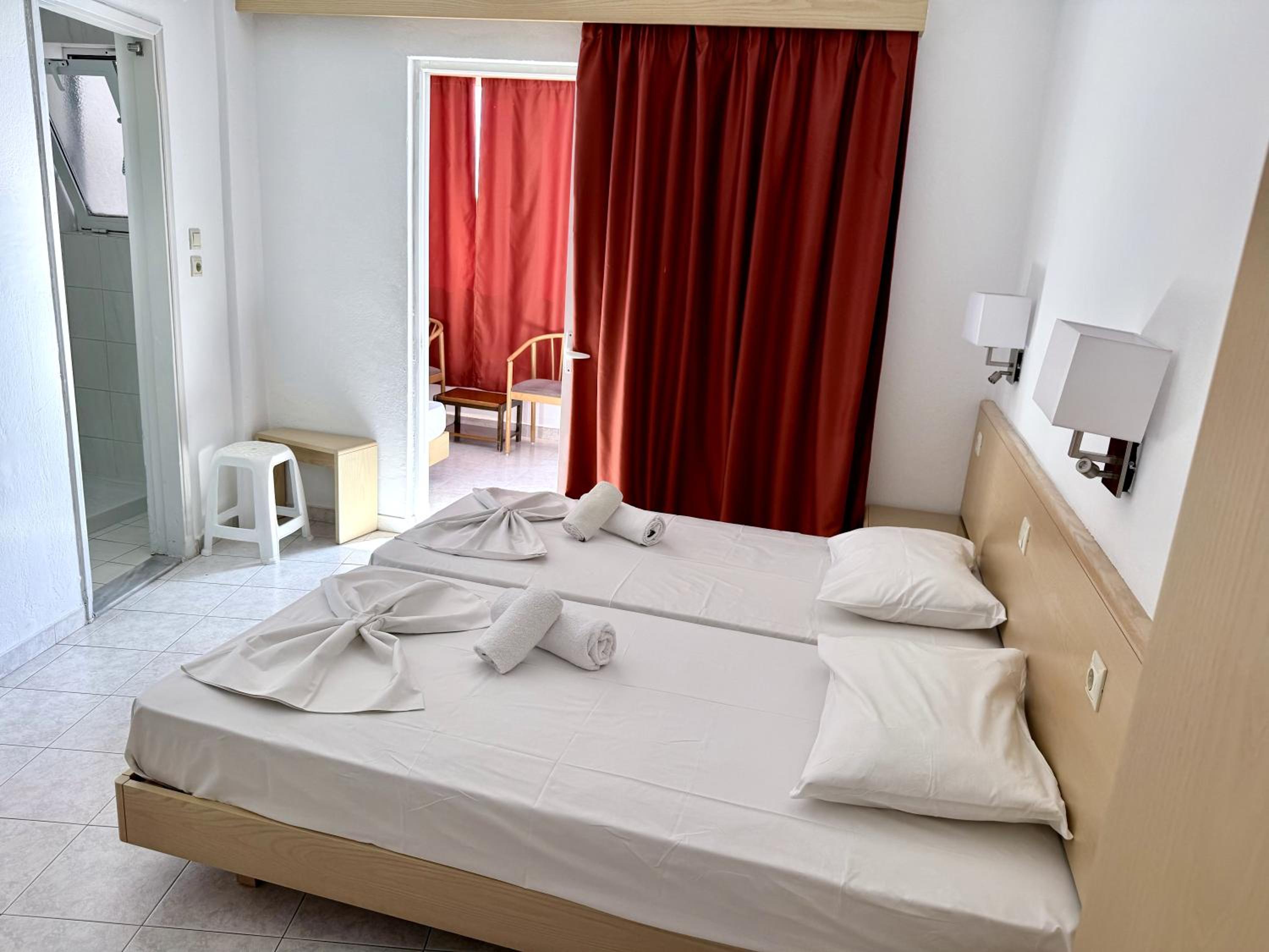 Superior Room with City and Sea View