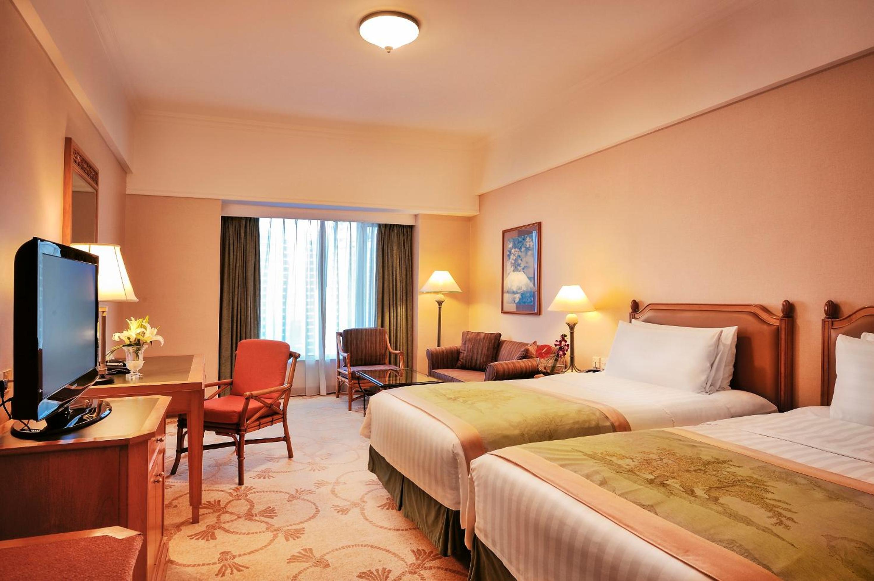 Superior Twin Room with City View