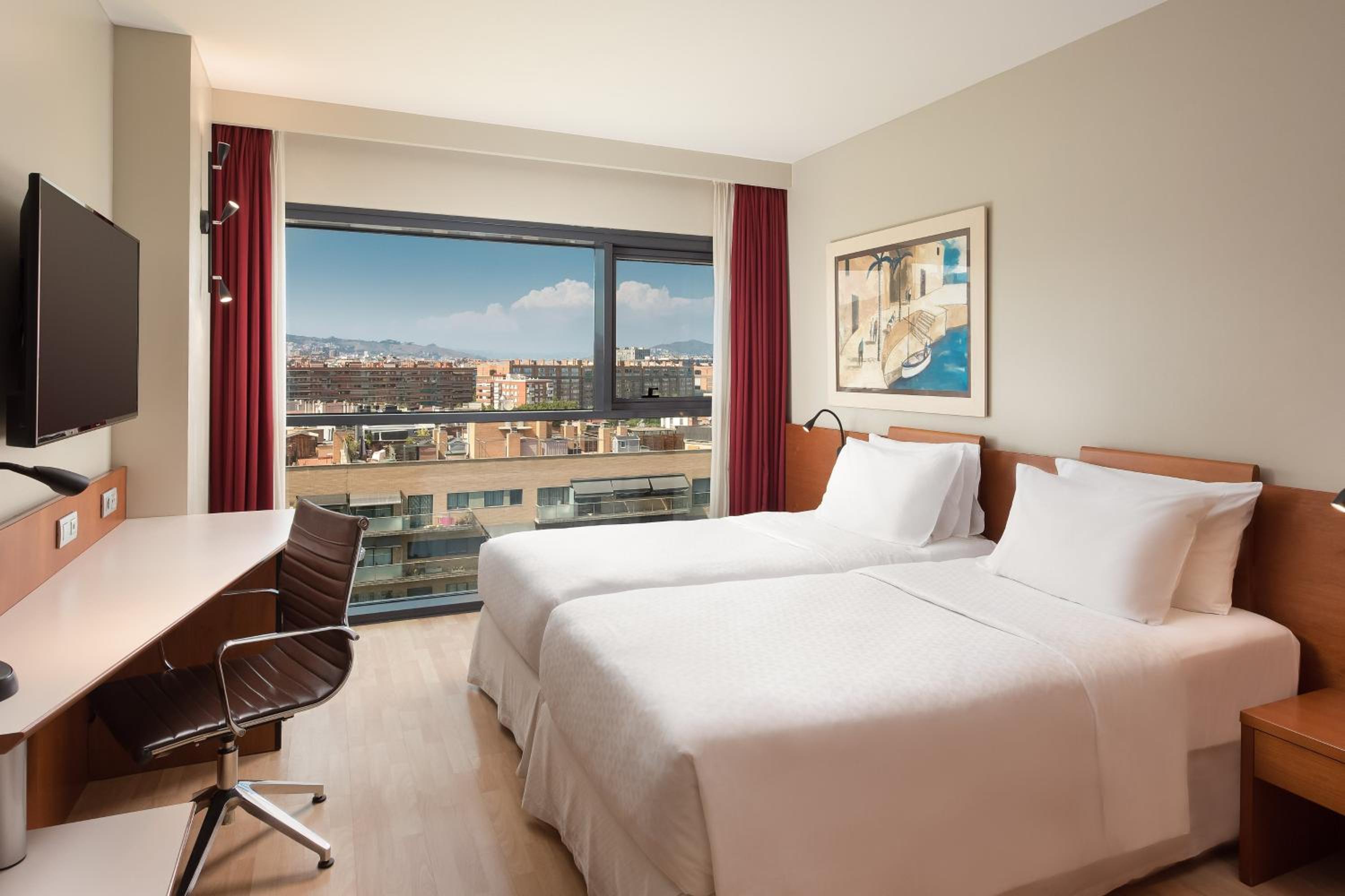 Preferred Twin Room with City View 