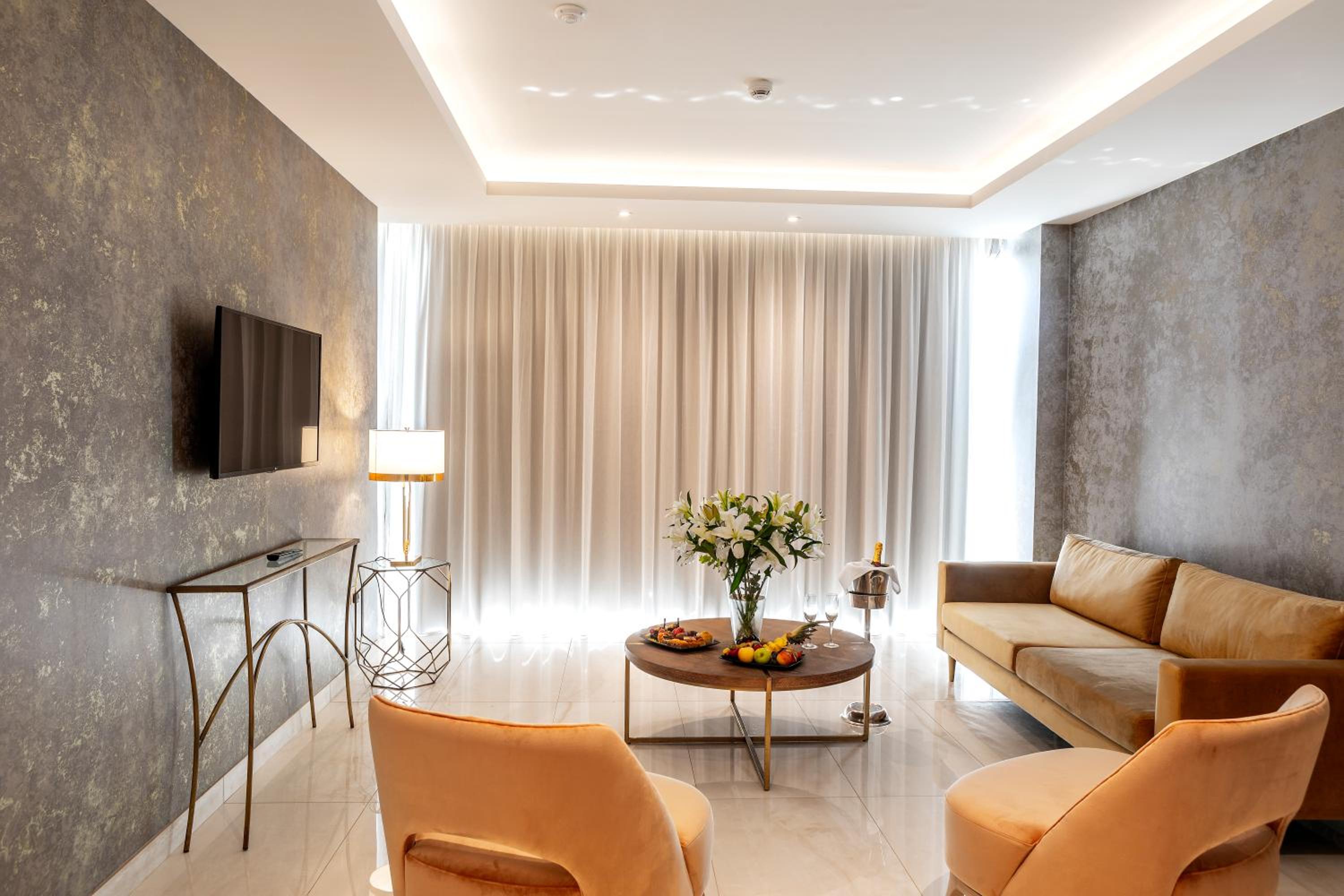 Suite Front Sea View