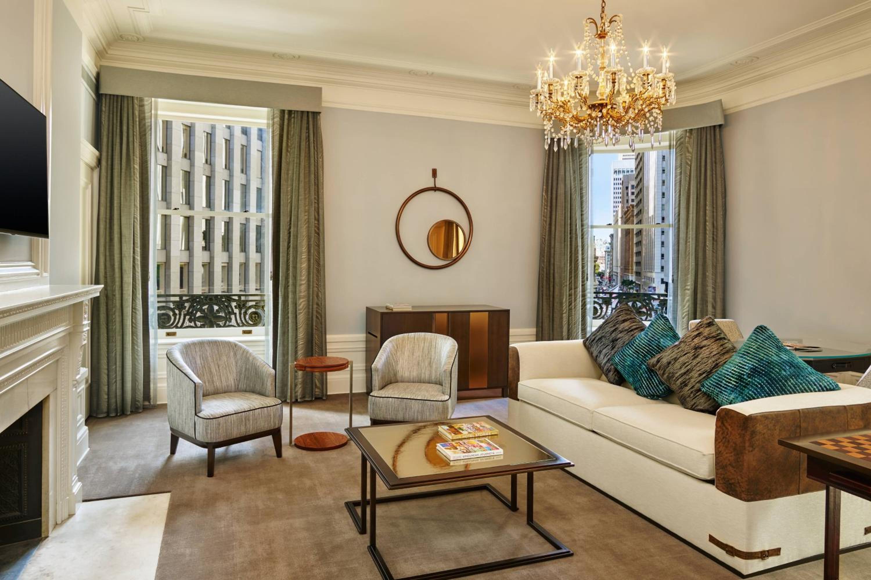 Palace Suite, 1 Bedroom Larger Suite, 1 King, Sofa bed