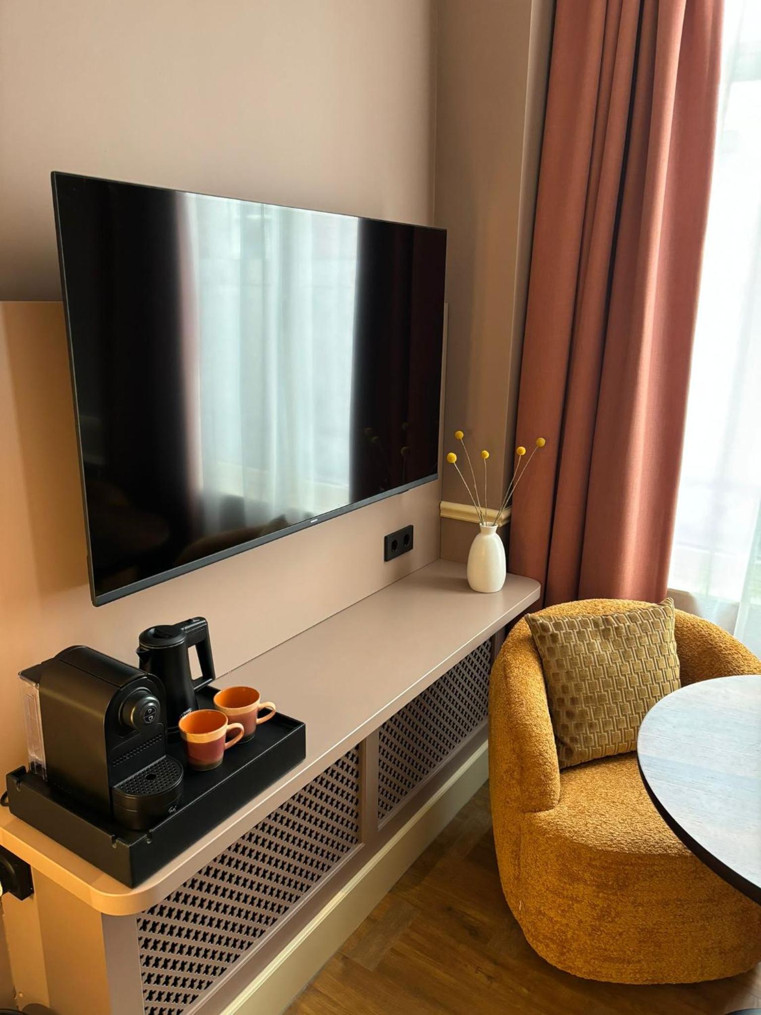 Superior Room with Shower