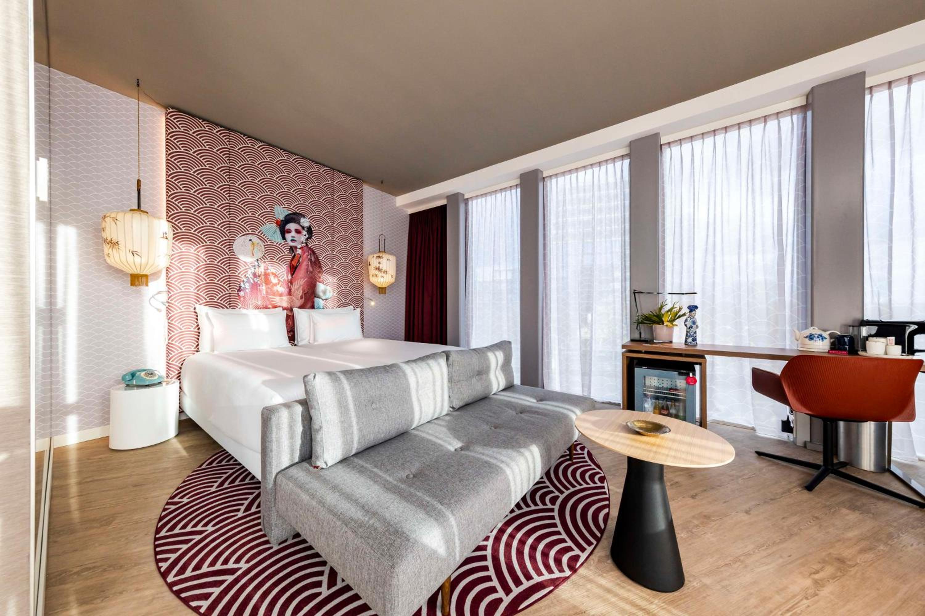 Nhow Mood Room with View