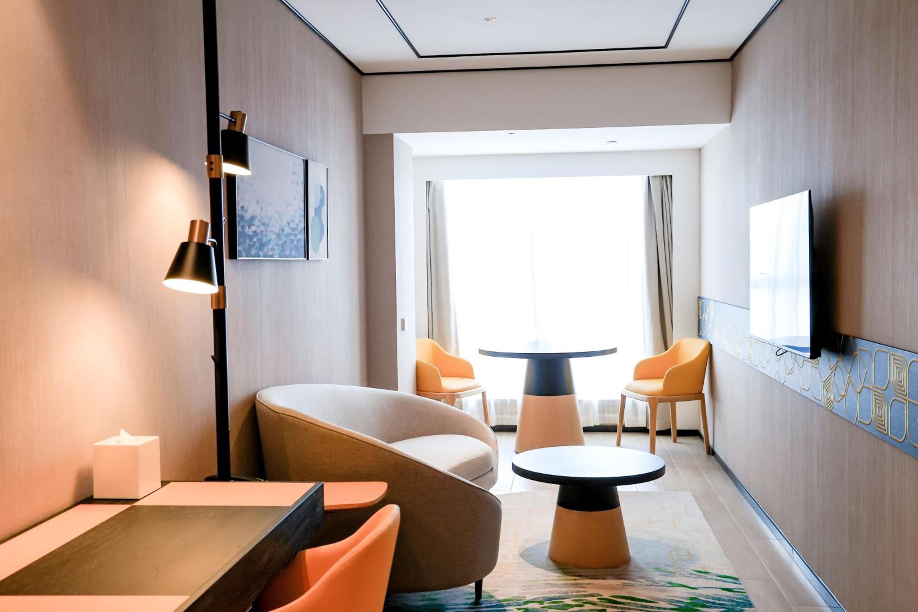 One-Bedroom King Suite