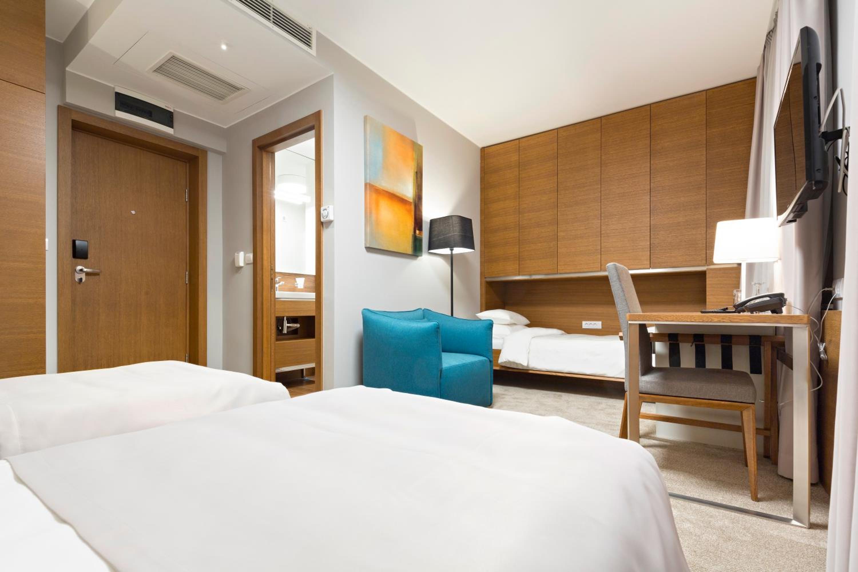 Deluxe Double or Twin Room with Free Parking