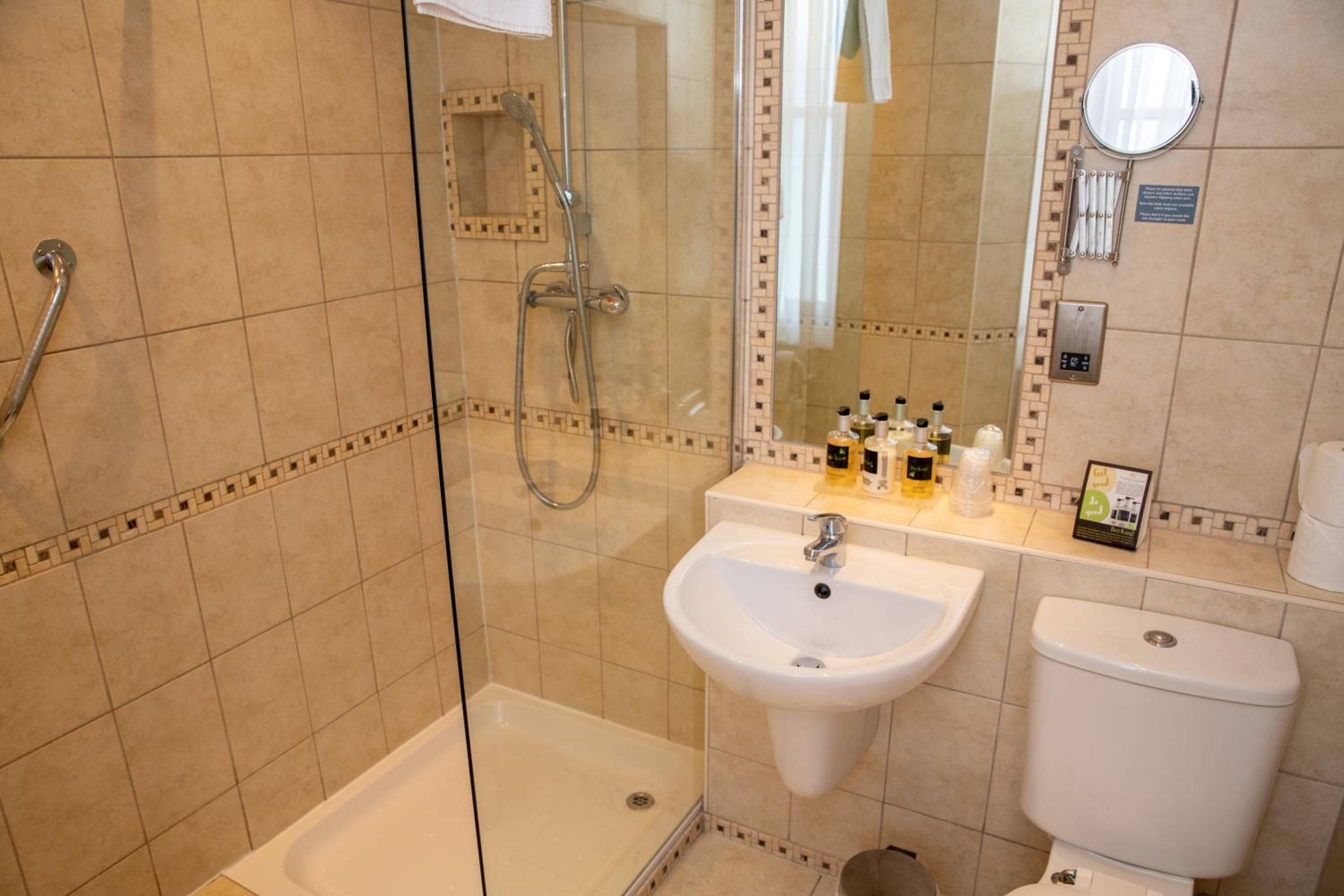 Double Room with Double Bed and Sea View - Non-Smoking
