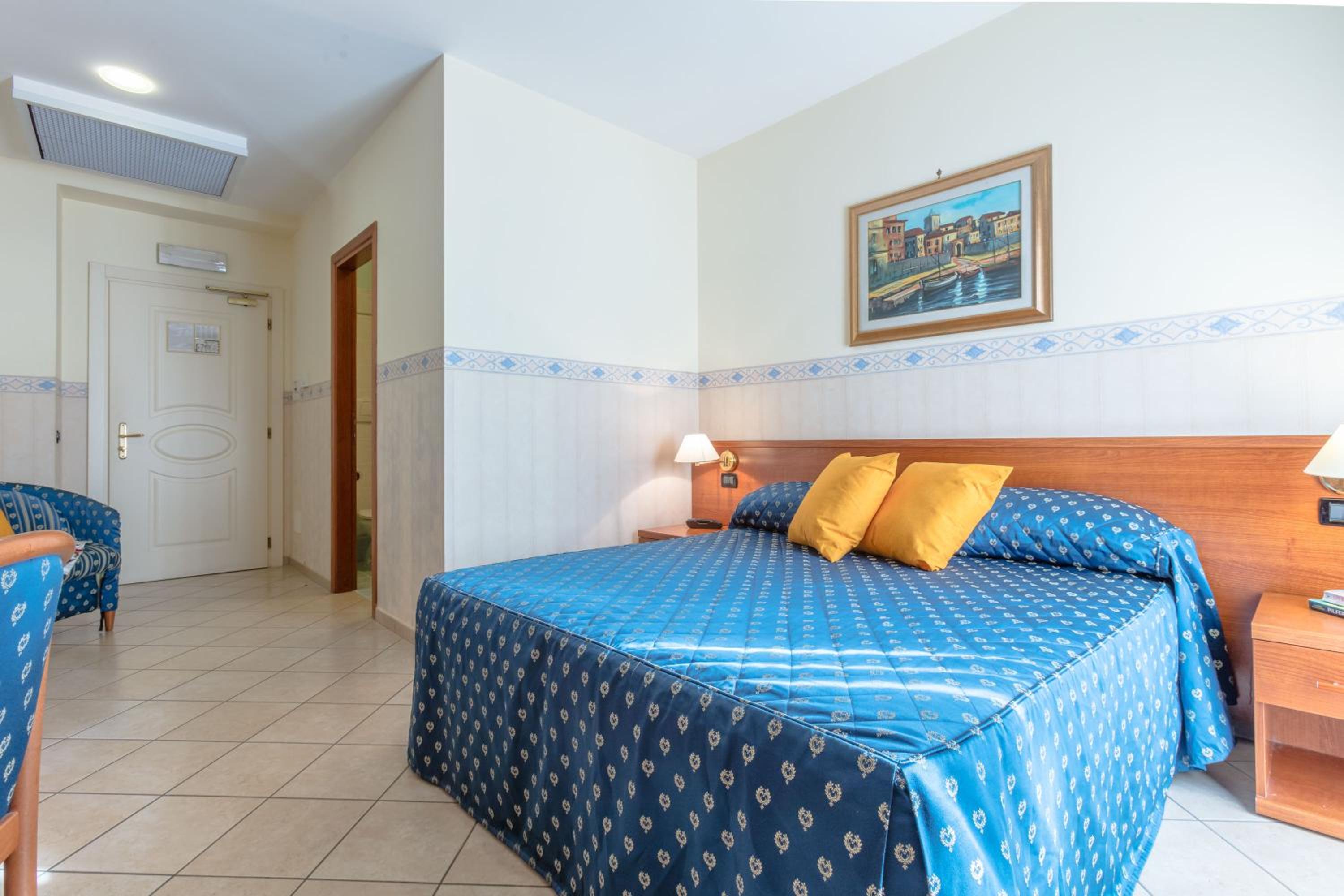 Large Single Room