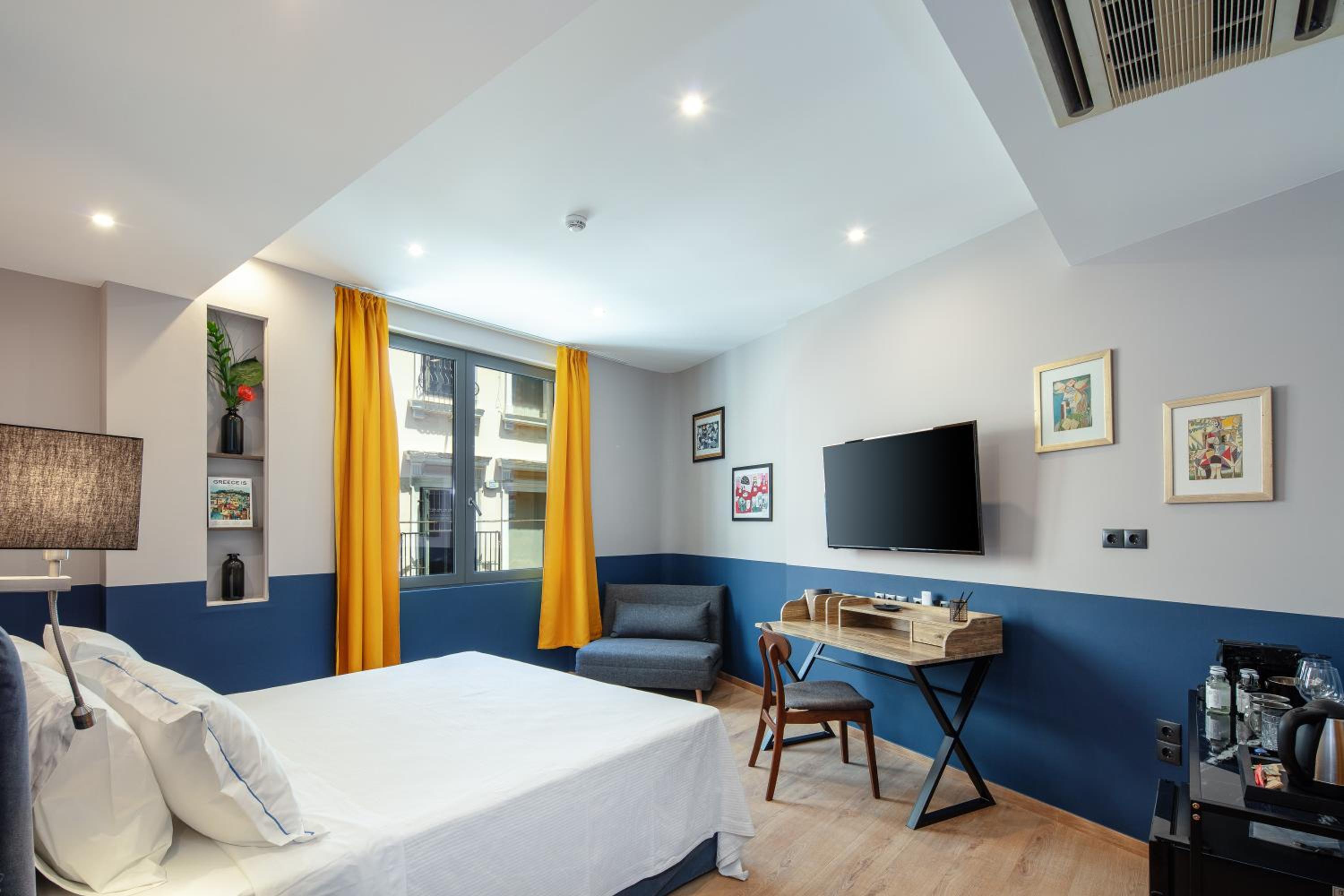 Superior Room with City View