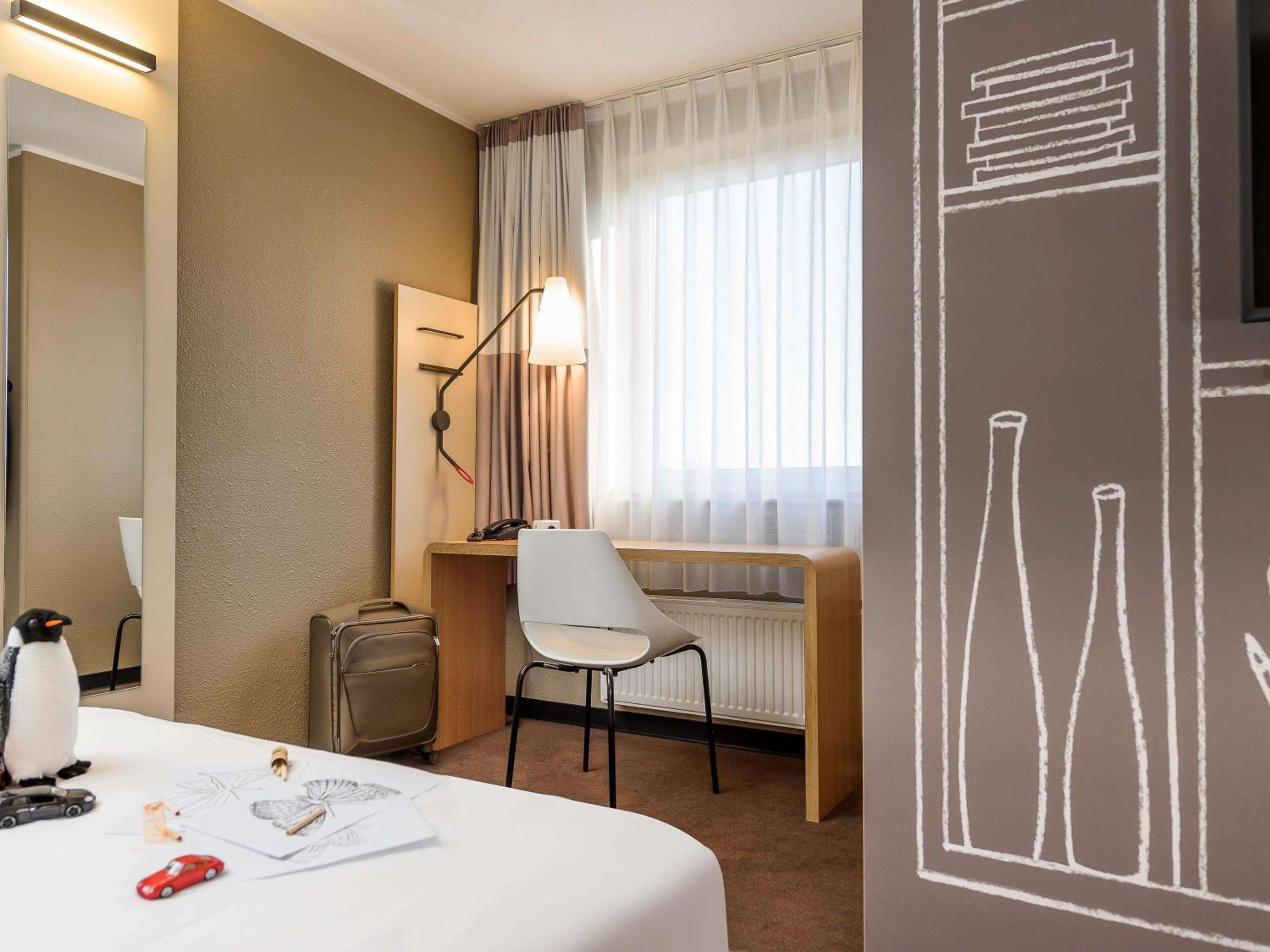 Junior Suite with One King Bed and Sofa